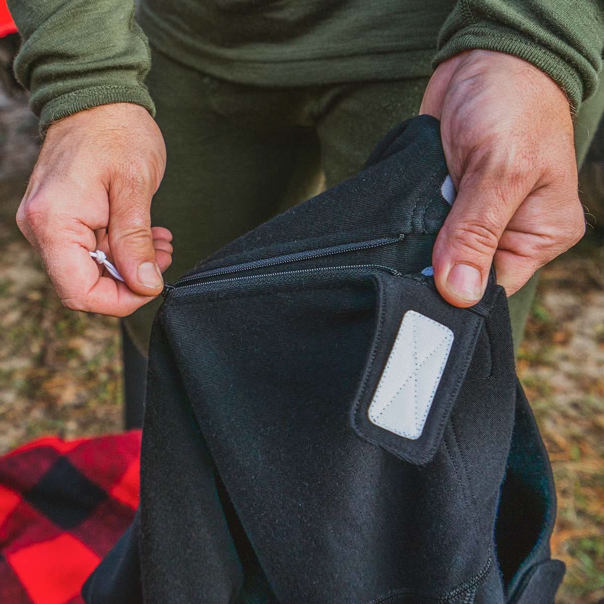 Heavyweight Merino Wool 3/4 Zip-Off Bottoms in Solid Black