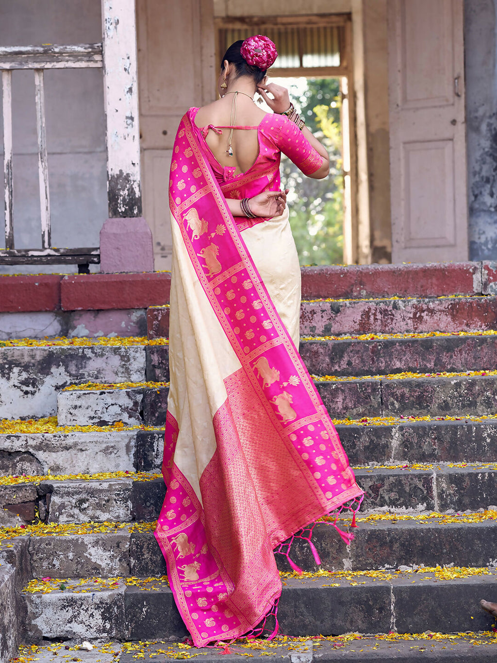 Cream Soft Silk Saree with Pink Blouse Piece