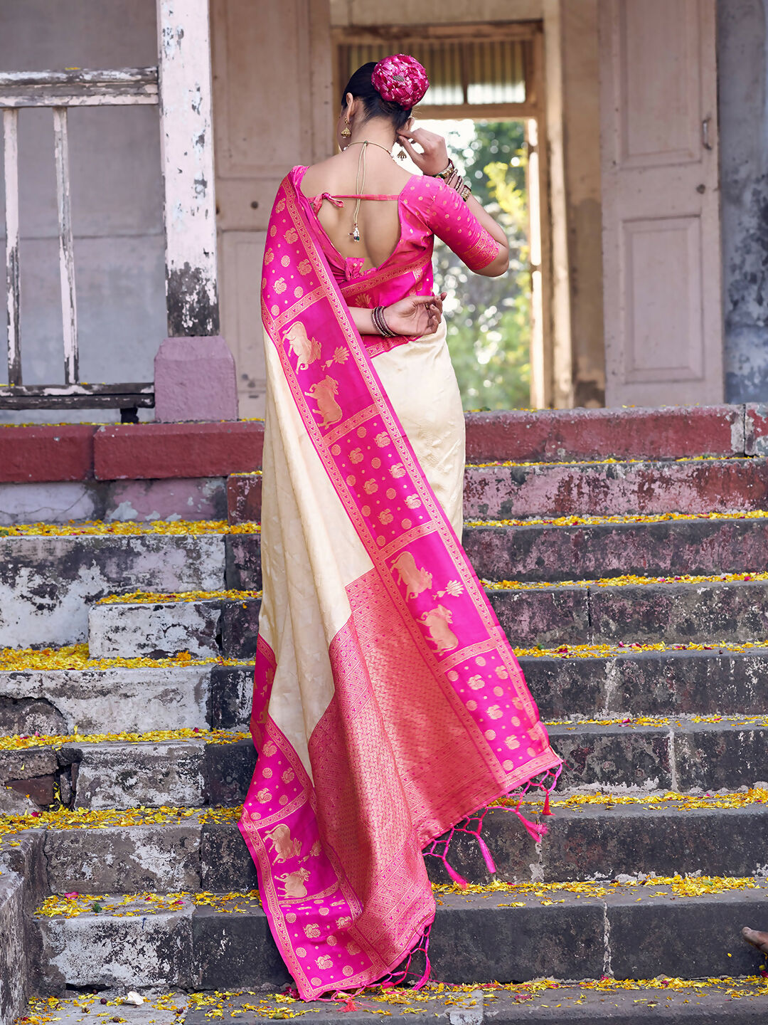Cream Soft Silk Saree with Pink Blouse Piece