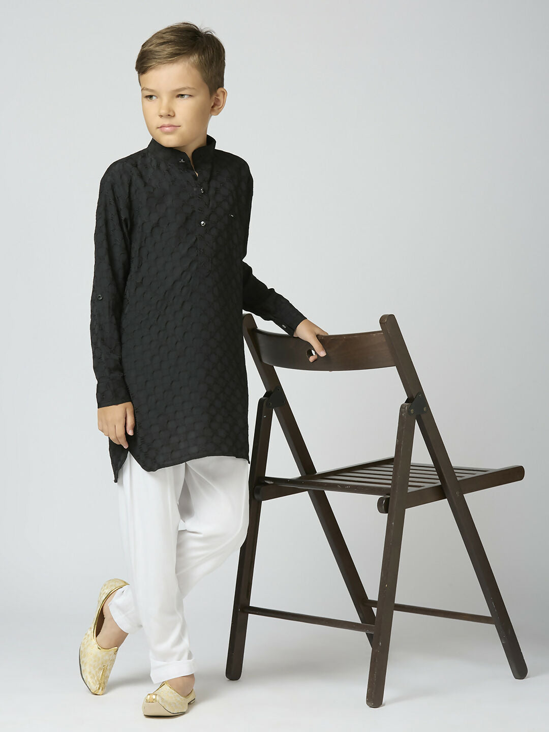 Boys black textured cotton long-sleeve kurta and pyjama set for traditional occasions