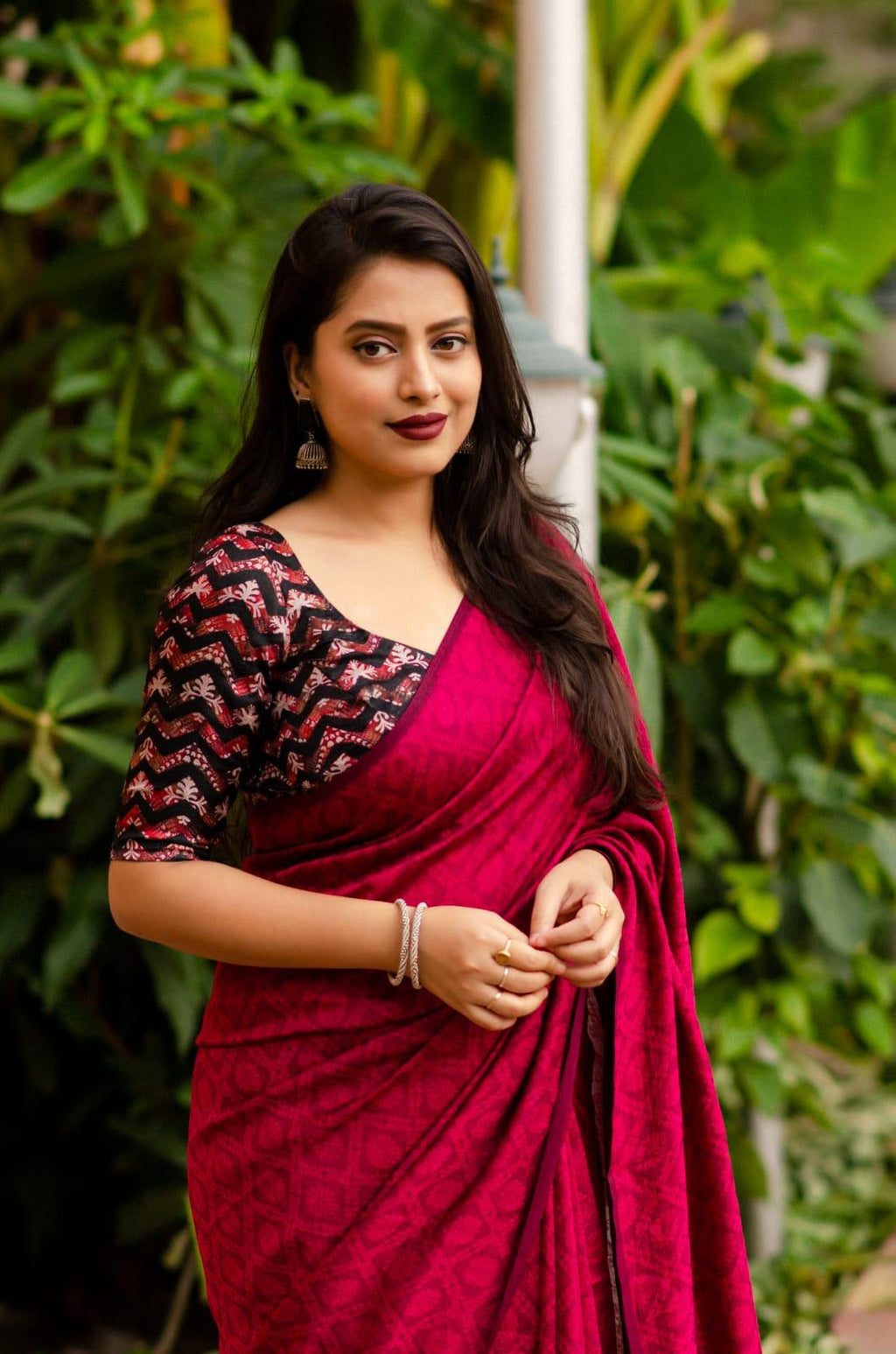 Red Jute Silk Saree with Woven Jacquard and Batik Blouse