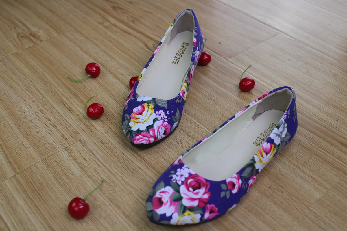 Summer Women's Flat Canvas Shoes with Roses