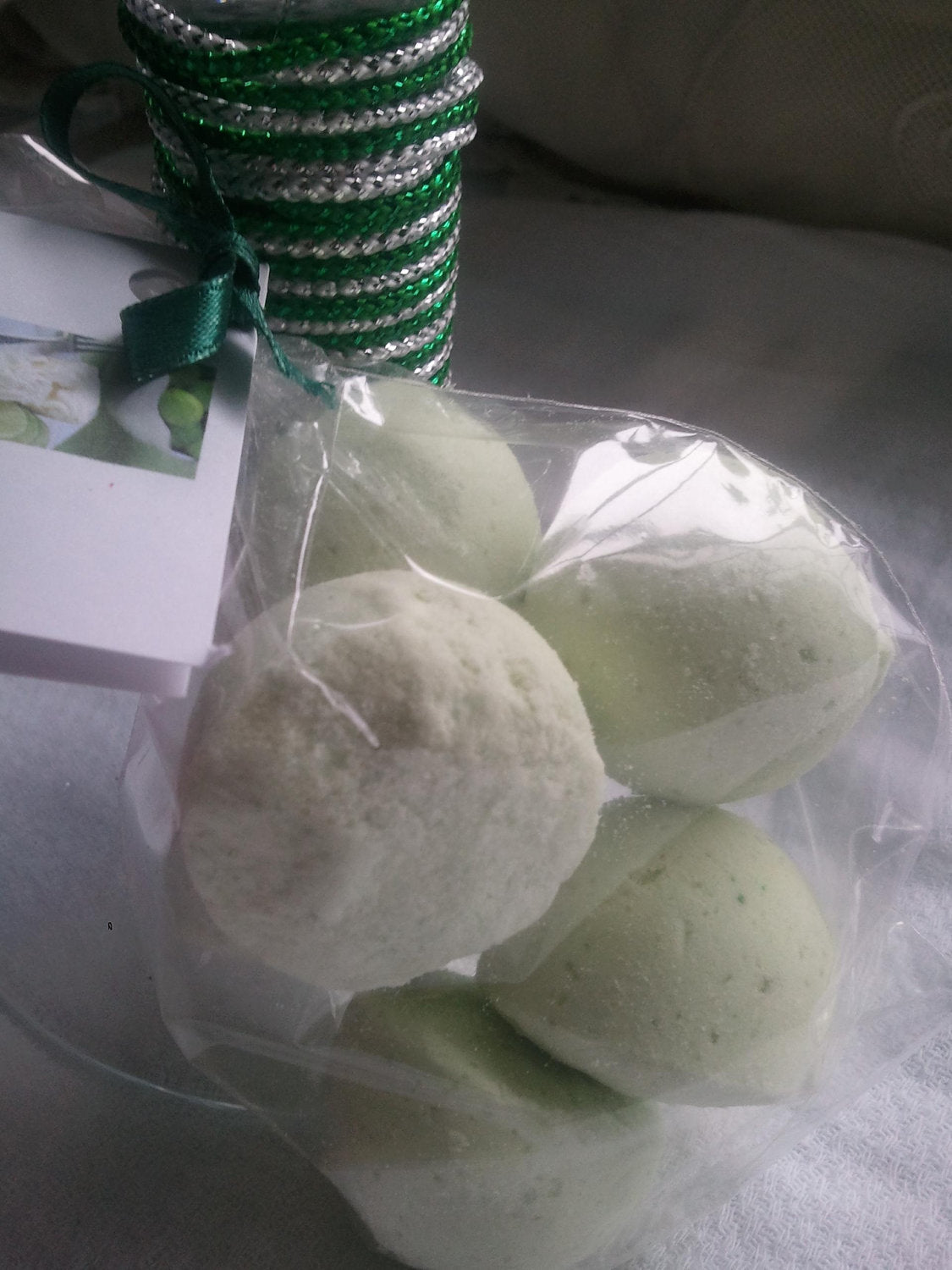 14 bath bombs in Key Lime Pie fragrance, gift bag bath fizzies with shea butter, great for kids...and adults too