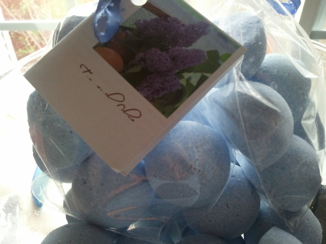 14 bath bombs in French Lilac, gift bag bath fizzies, great for dry skin, shea, cocoa, 7 ultra rich oils