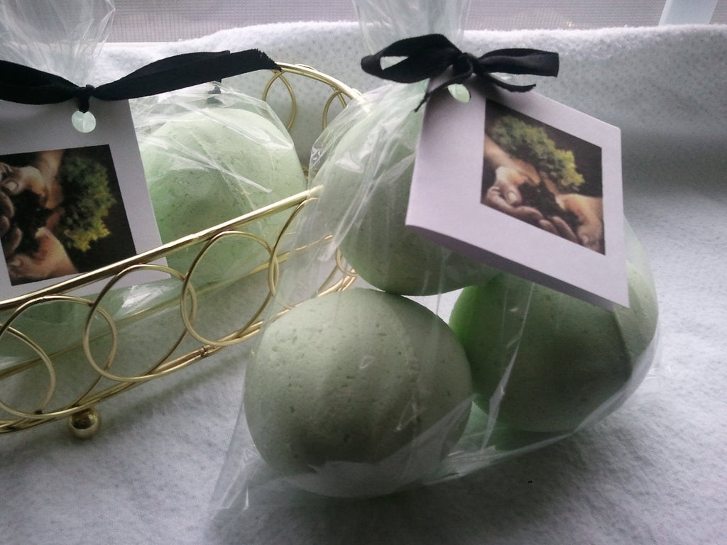 14 bath bombs in Bonsai fragrance, gift bag bath fizzies, great for dry skin, shea, cocoa, 7 ultra rich oils