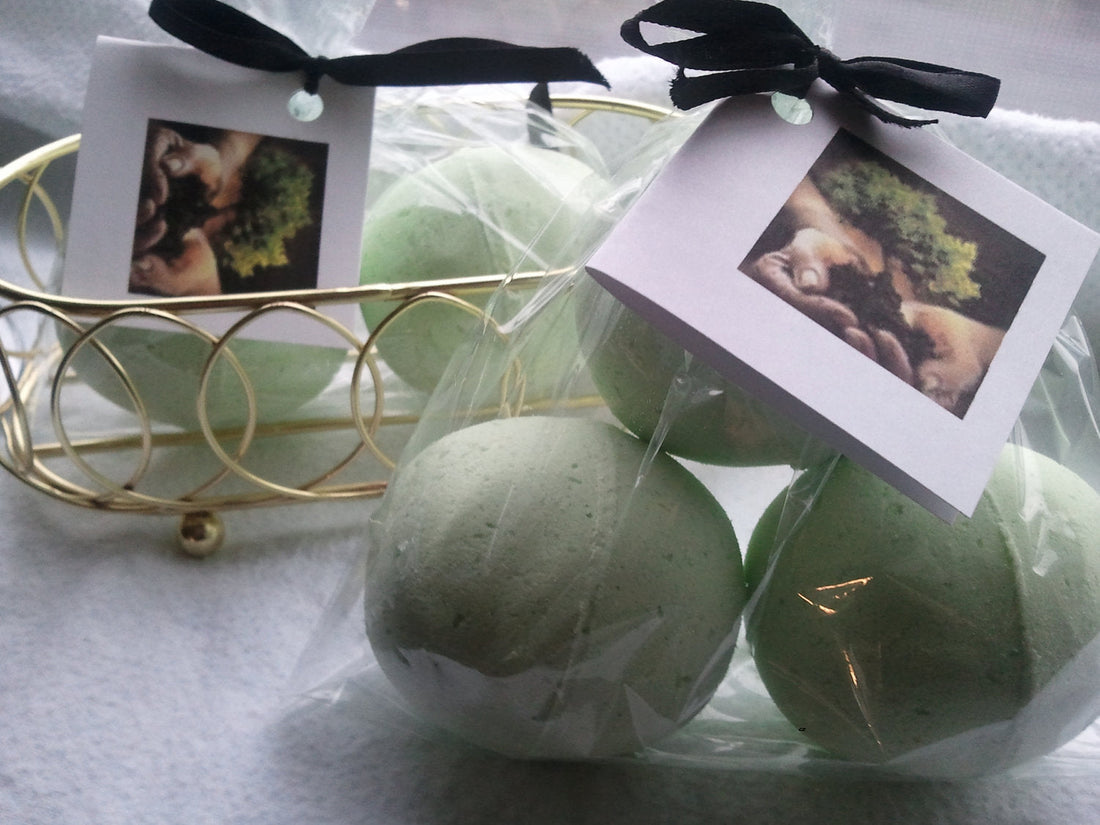 14 bath bombs in Bonsai fragrance, gift bag bath fizzies, great for dry skin, shea, cocoa, 7 ultra rich oils