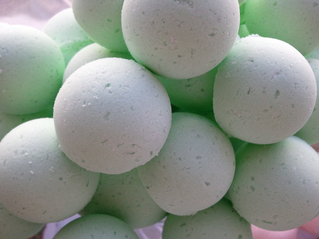 14 bath bombs in Coconut Lime fragrance, gift bag bath fizzies, great for dry skin, shea, cocoa, 7 ultra rich oils