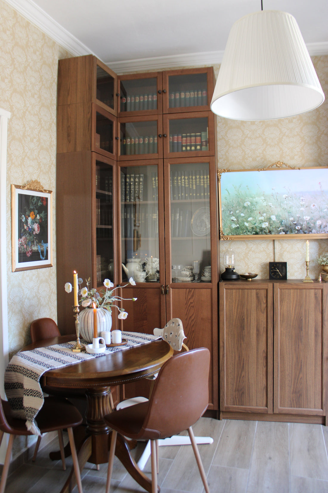 Genevieve Floral Wallpaper in Beige and Cream
