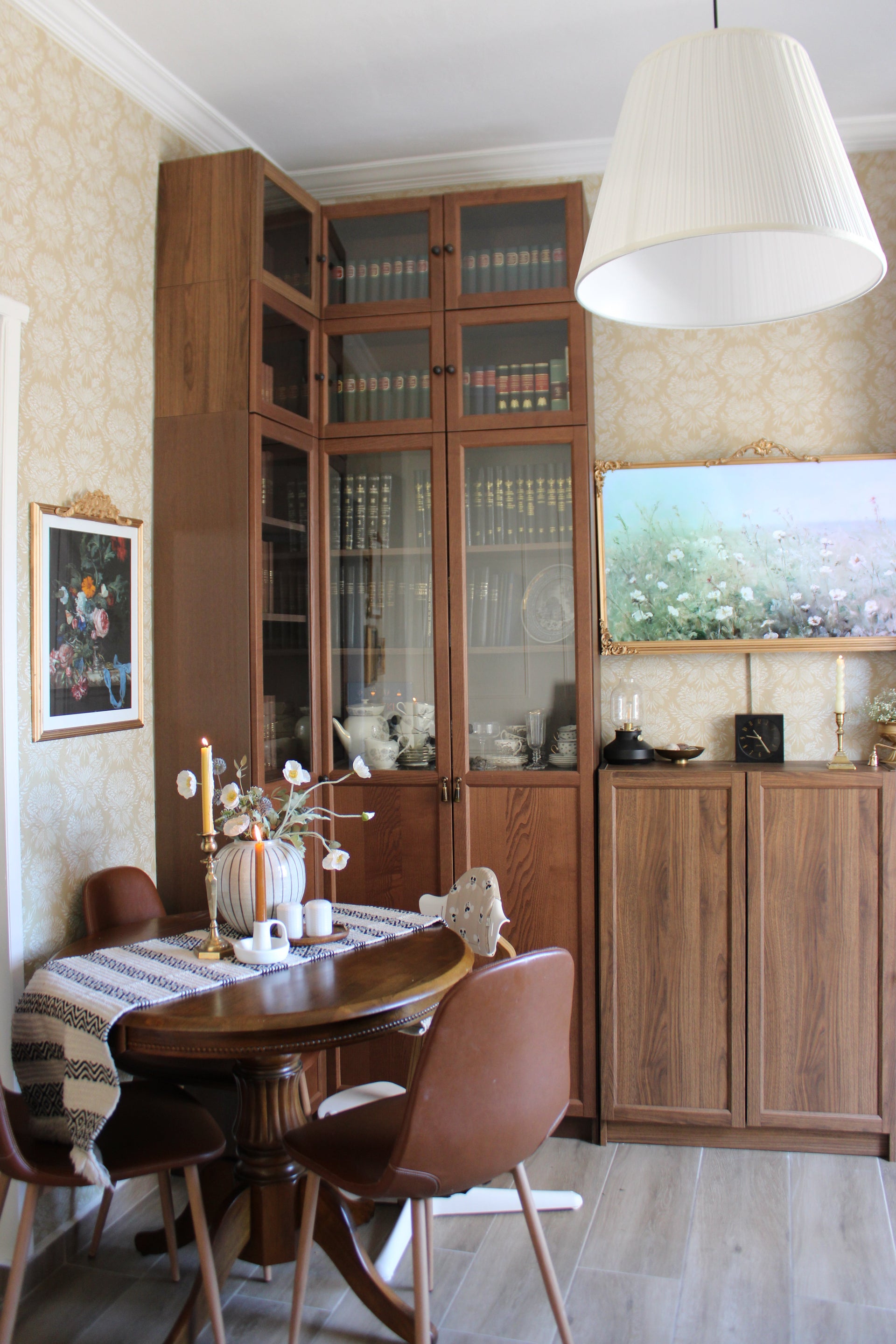 Genevieve Floral Wallpaper in Beige and Cream