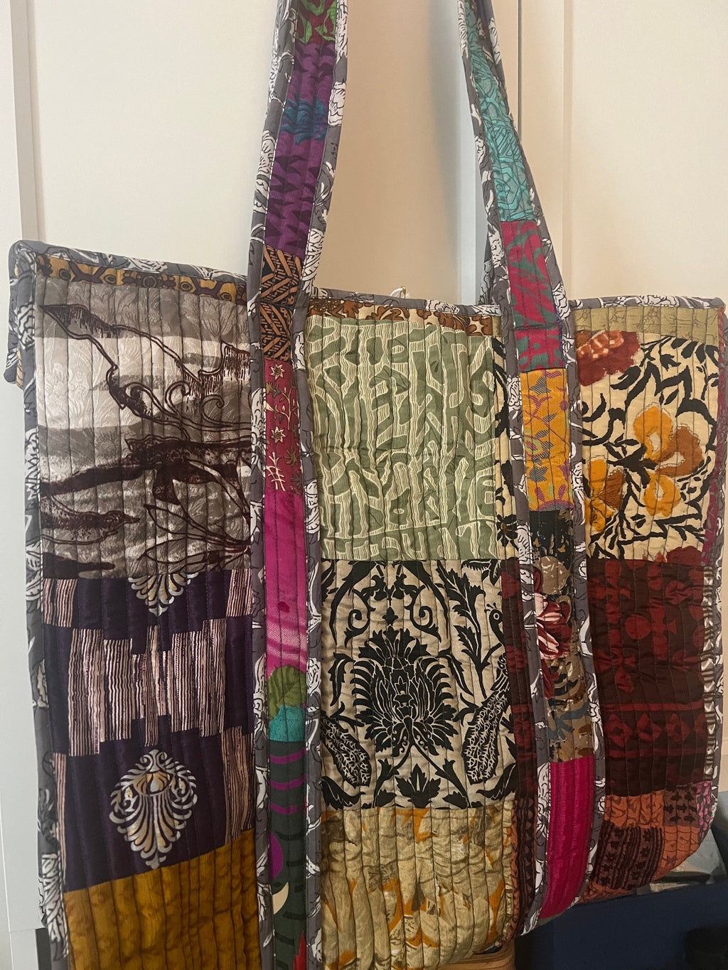 Quilted Cotton and Polyester Tote Bag for Everyday Essentials
