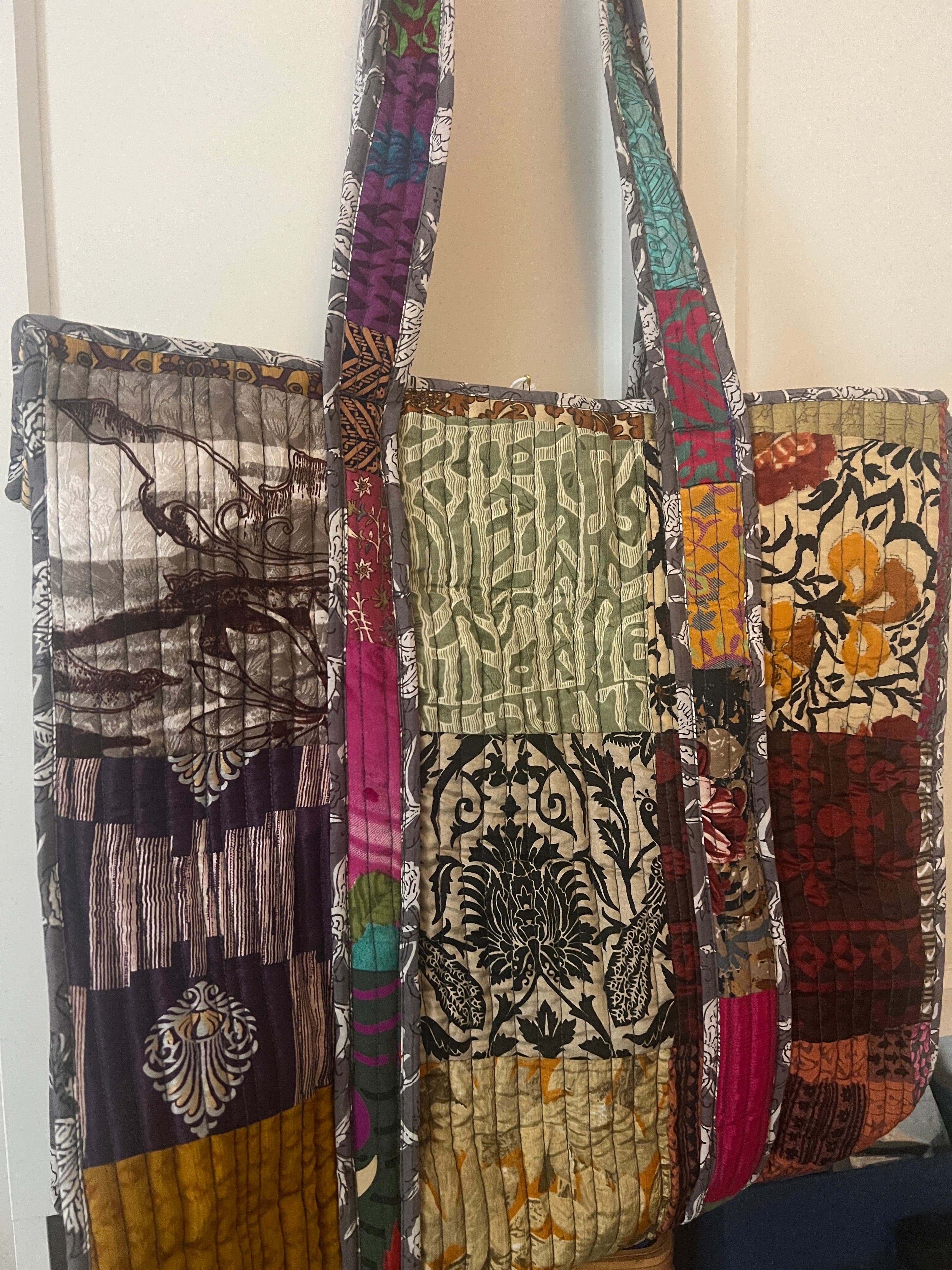 Quilted Cotton and Polyester Tote Bag for Everyday Essentials