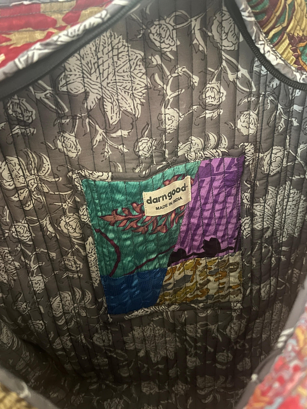 Quilted Cotton and Polyester Tote Bag for Everyday Essentials