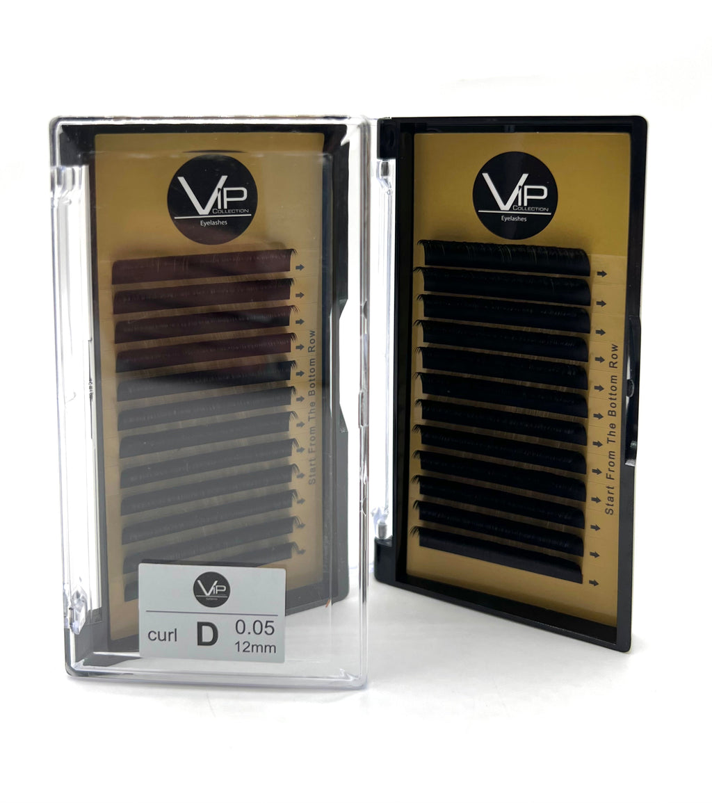 Professional tray of black faux mink lash extensions with D curl and 0.05mm thickness.