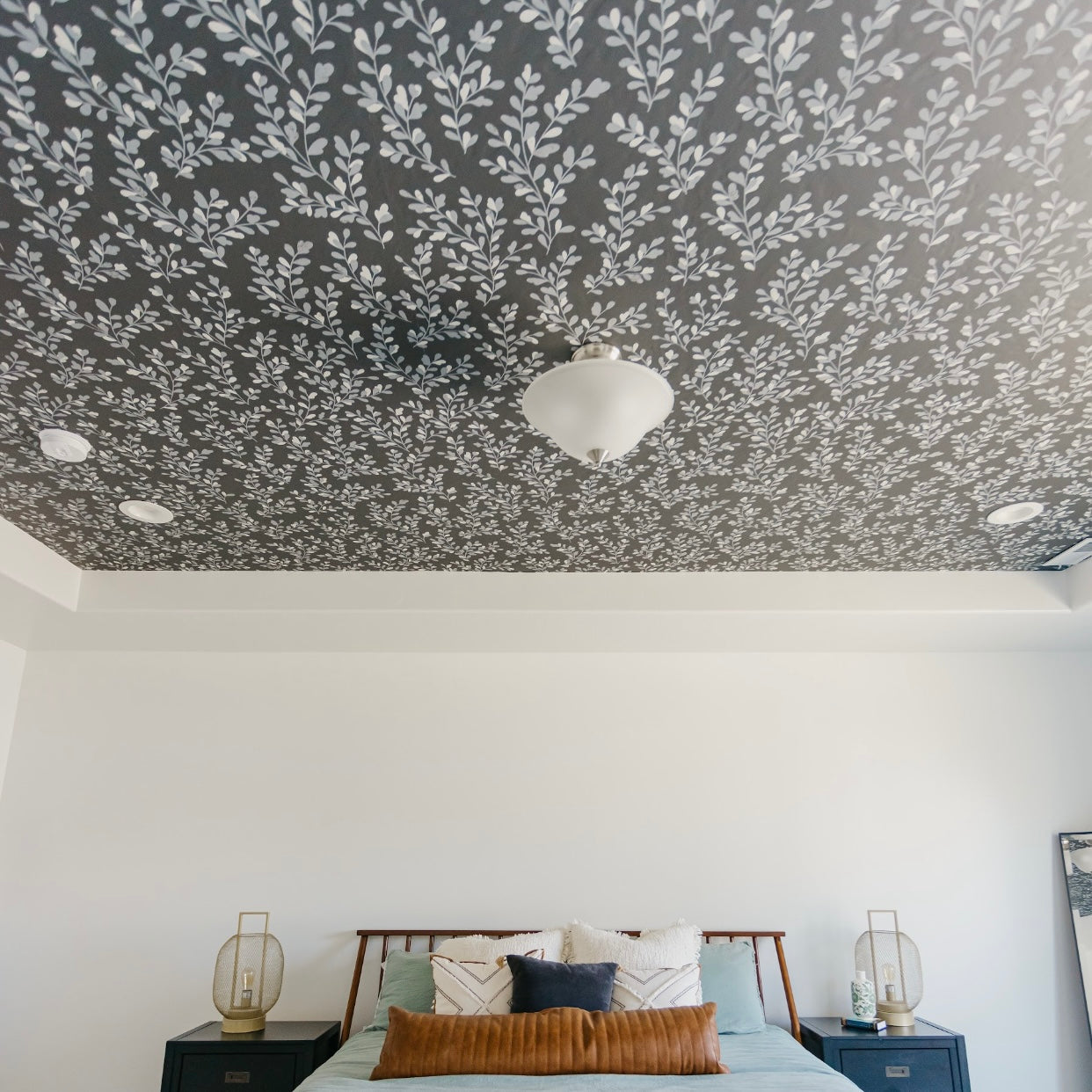 Briar Wallpaper - Botanical Removable Self-Adhesive Decor