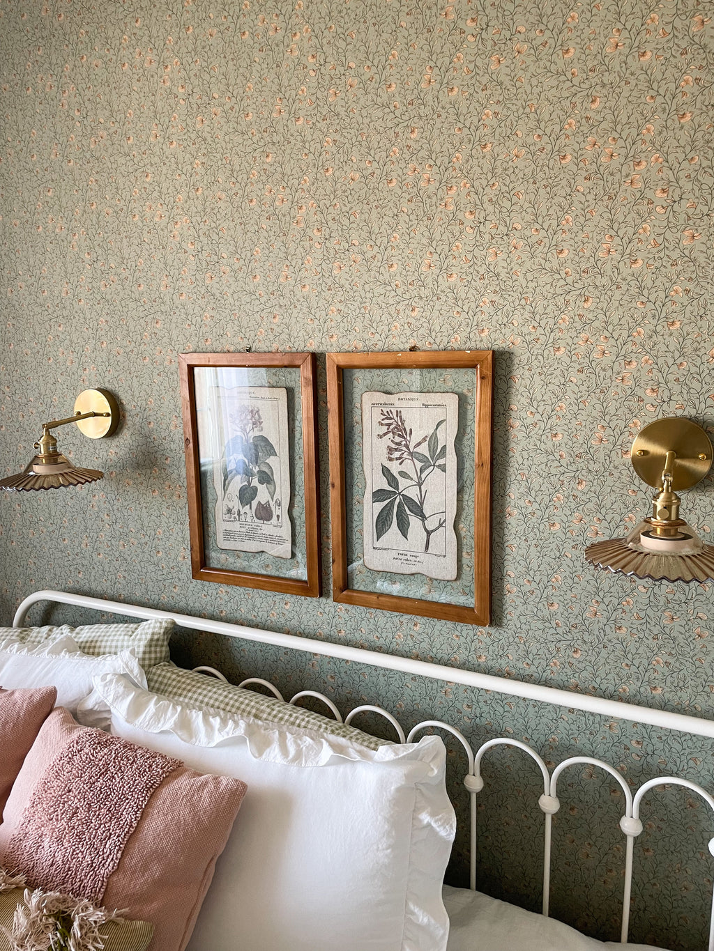 Edelweiss Botanical Removable Wallpaper in Sage-Green & Pale-Pink