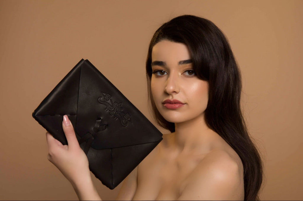 Women's Genuine Leather Clutch with Lovebirds