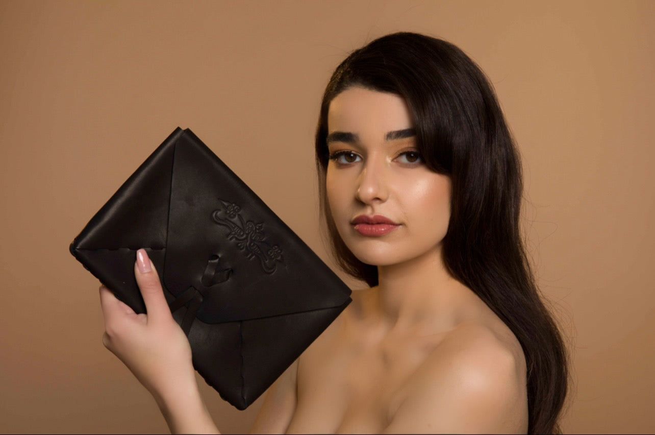 Women's Genuine Leather Clutch with Lovebirds
