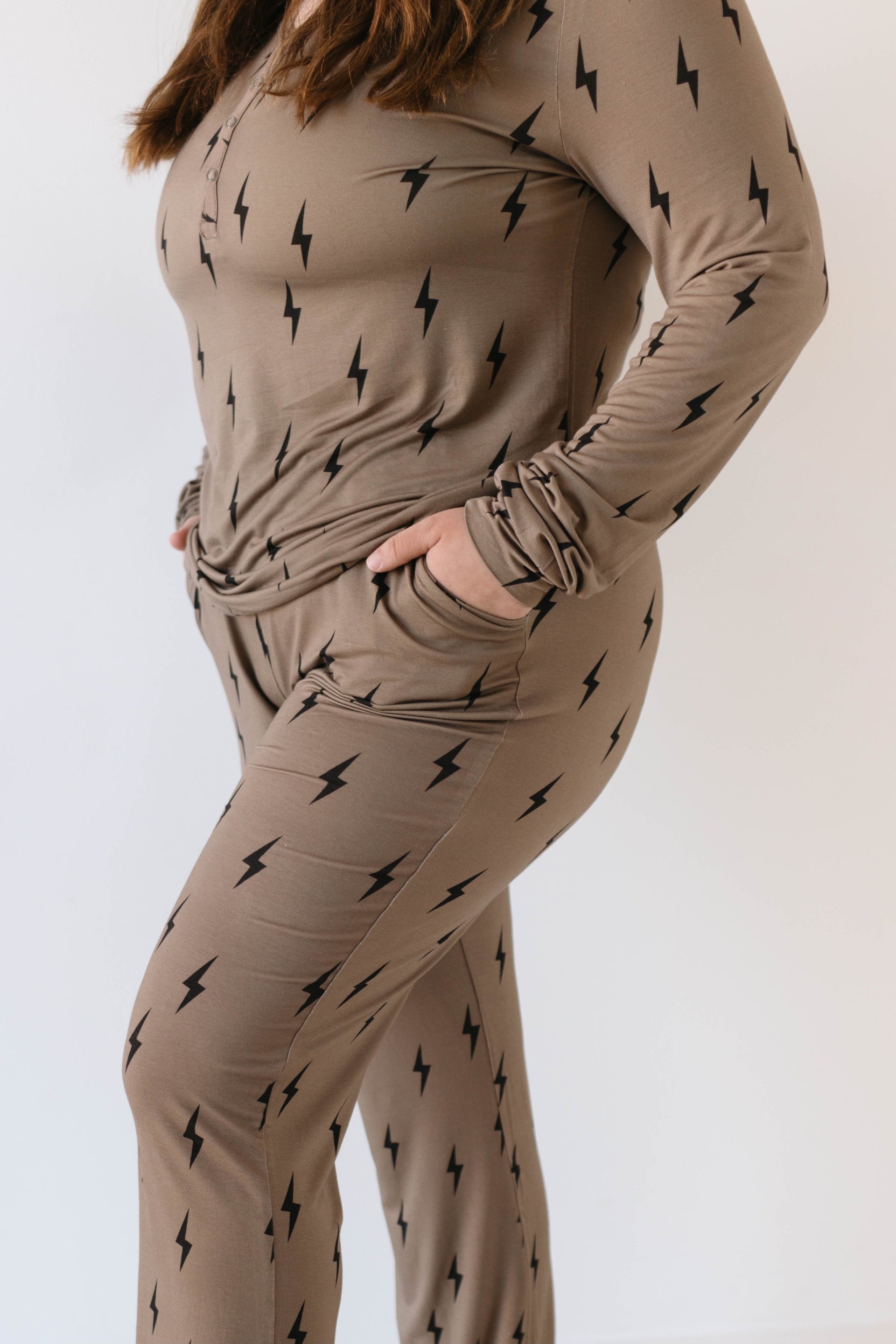 Women's Bamboo Long Sleeve Pajama Set - Brown Lightning Bolt