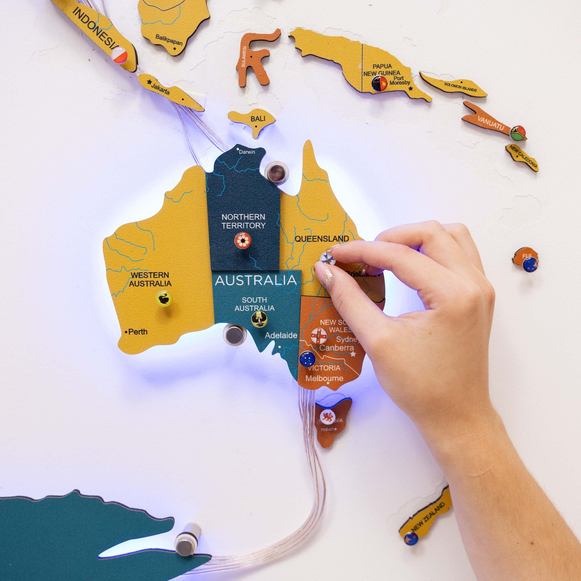3D Luminous Wooden World Map 3.0 Indie with Interactive LED
