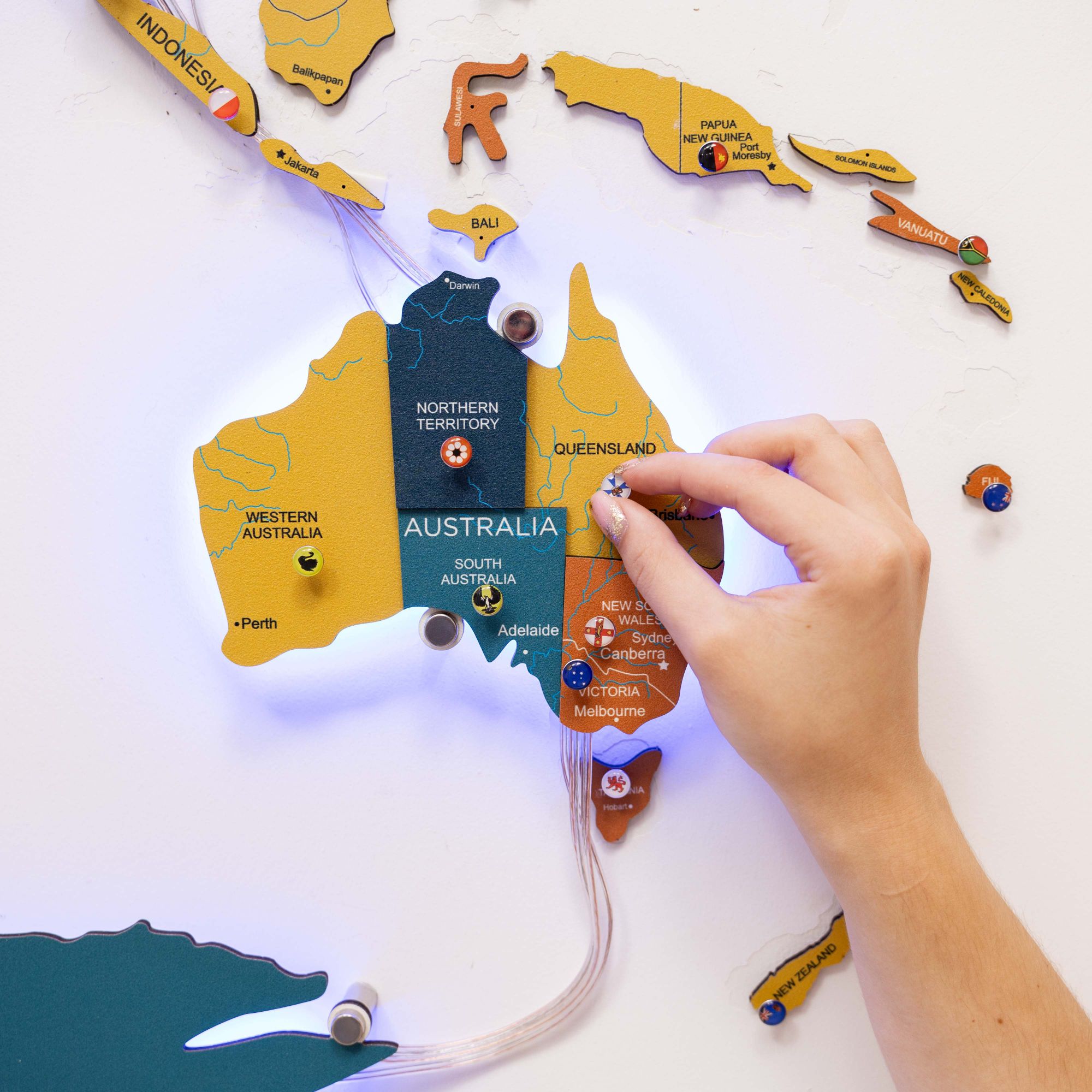 3D Luminous Wooden World Map 3.0 Indie with Interactive LED