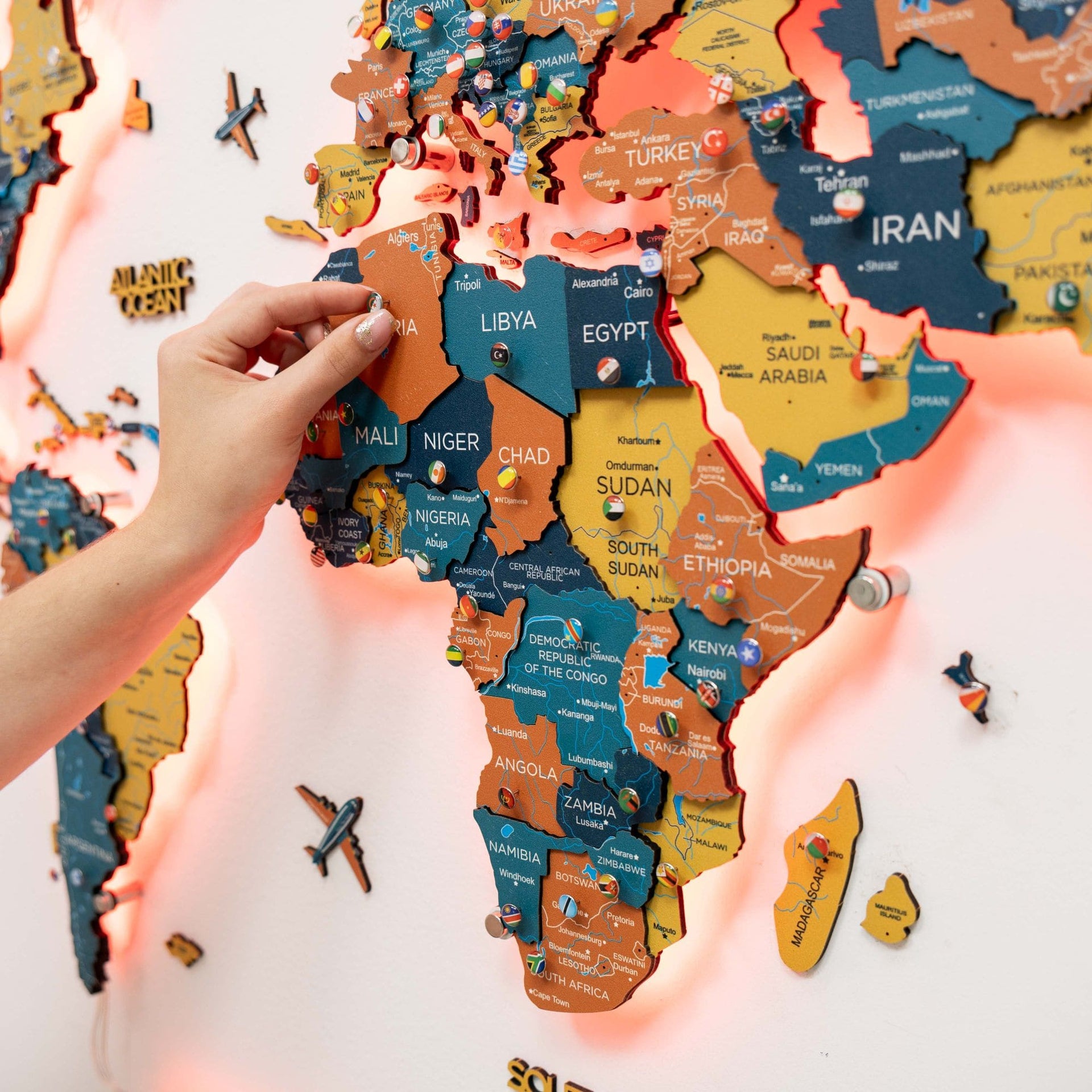 3D Luminous Wooden World Map 3.0 Indie with Interactive LED
