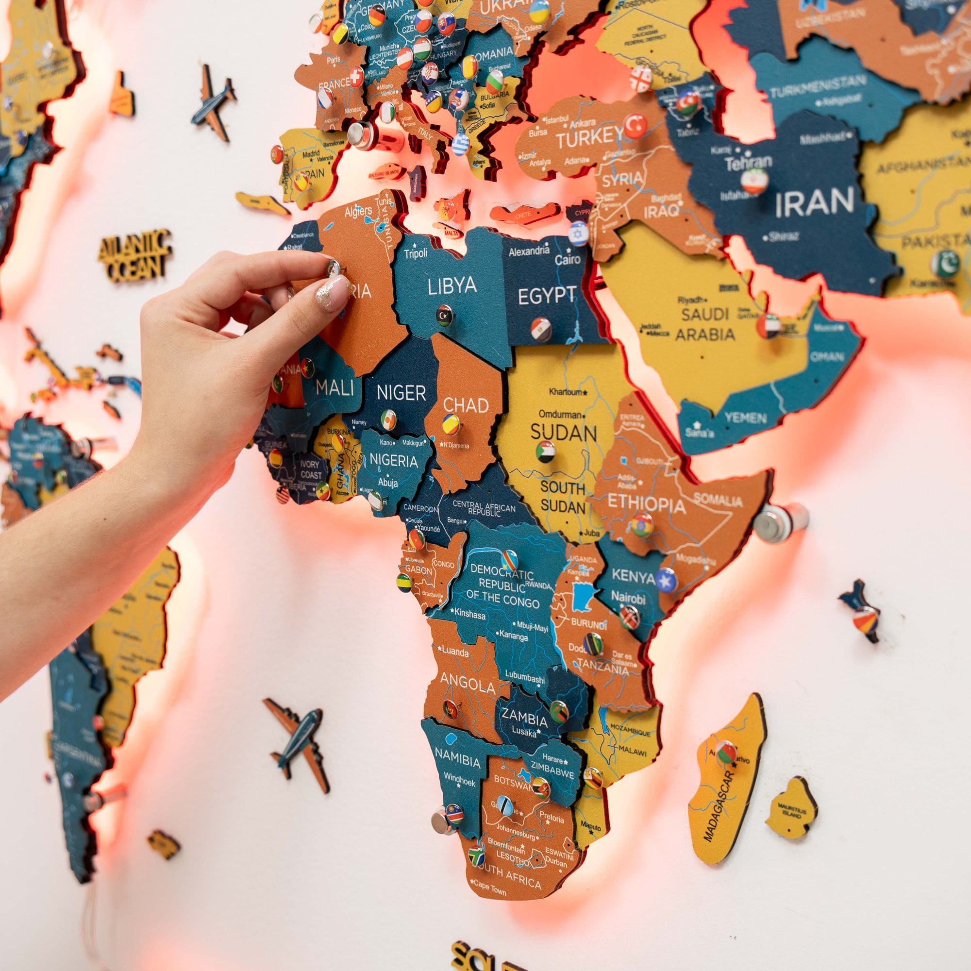 3D Luminous Wooden World Map 3.0 Indie with Interactive LED