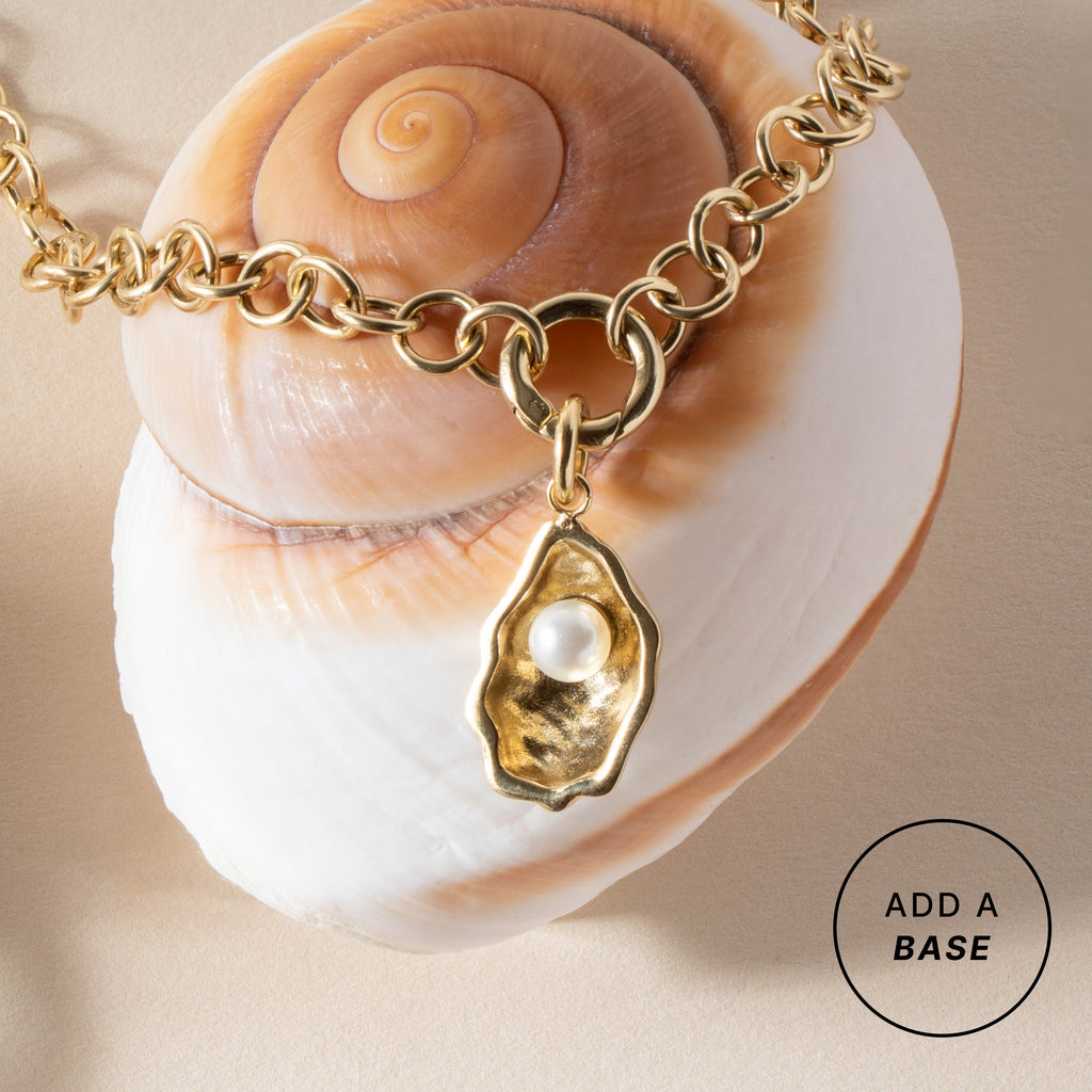 Oyster Interchangeable Charm with Pearl in Gold Stainless Steel