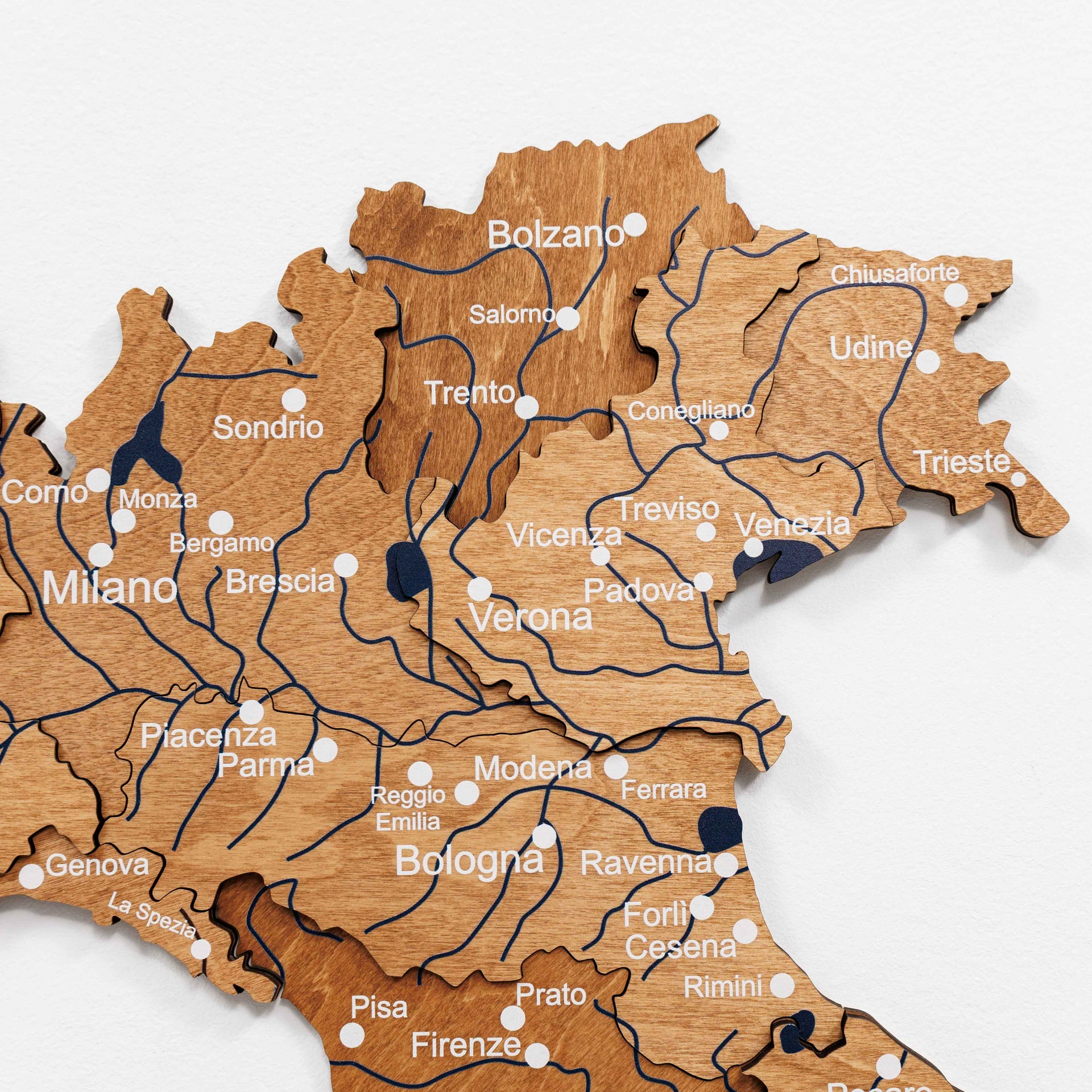Oak Wooden Map of Italy – Minimalist Nature-Inspired Wall Art