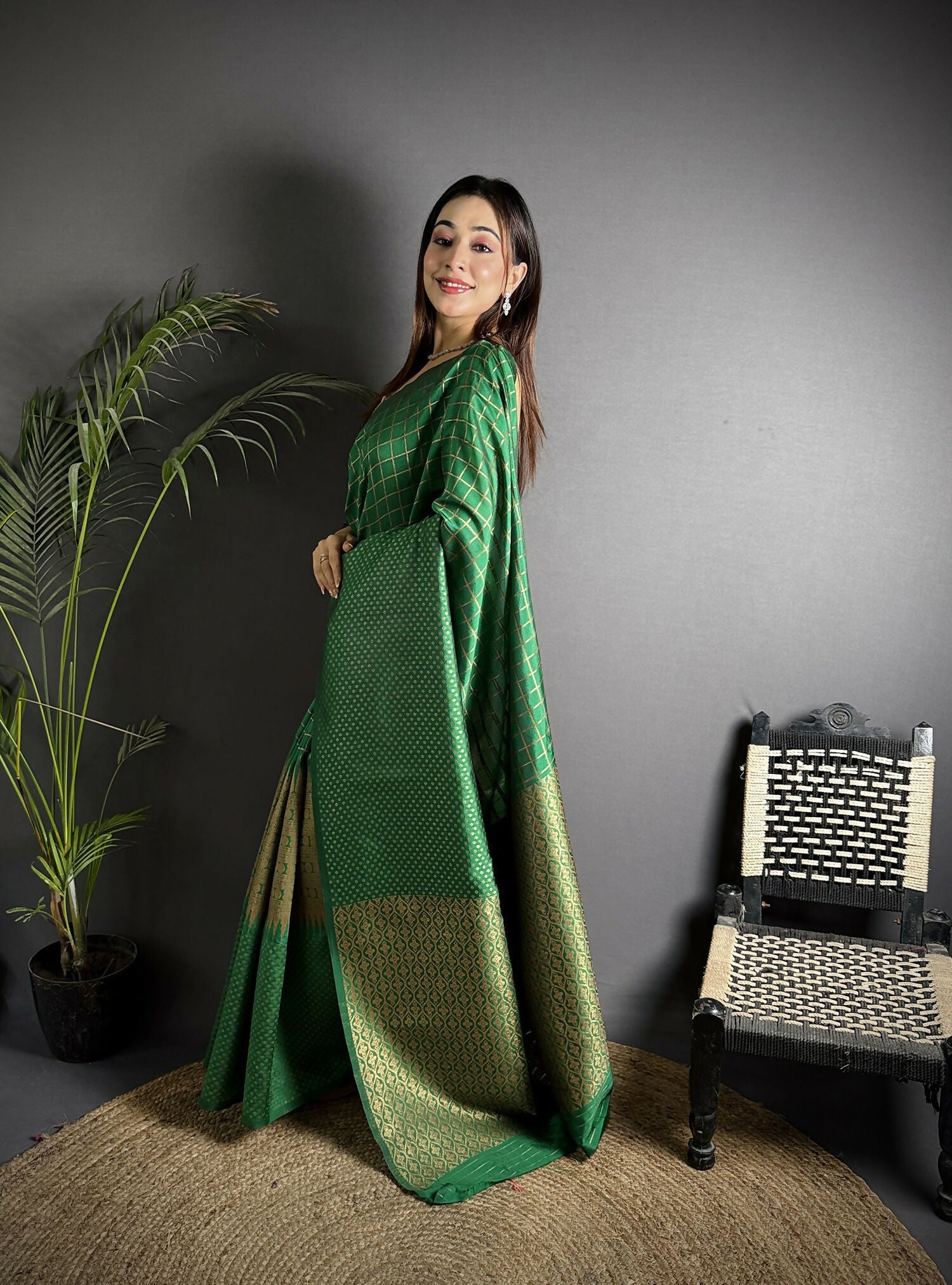 Emerald Green Banarasi Soft Lichi Silk Checks & Woven Saree