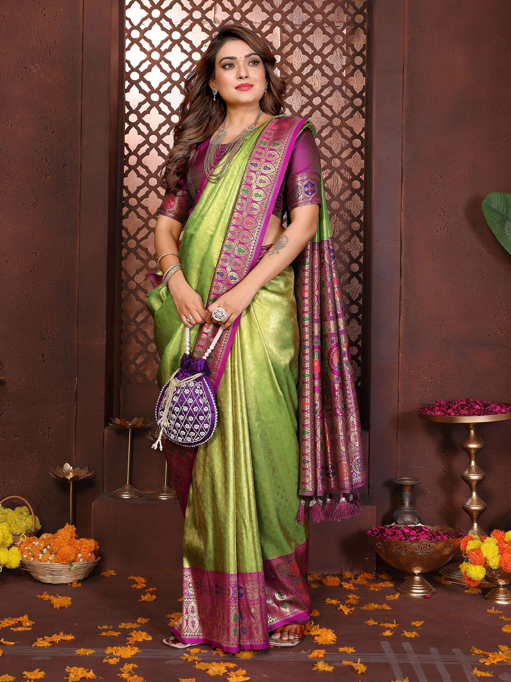 Green Tissue Silk Weaving Saree for Elegant Occasions