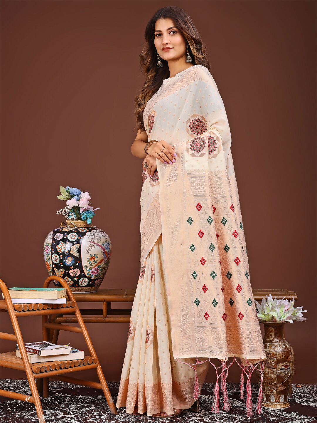 White Linen Cotton Saree with Matching Blouse Piece