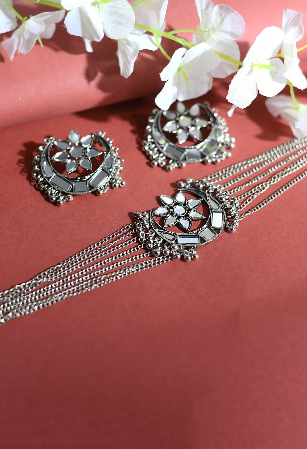 Traditional silver-plated mirror work choker with brass finish