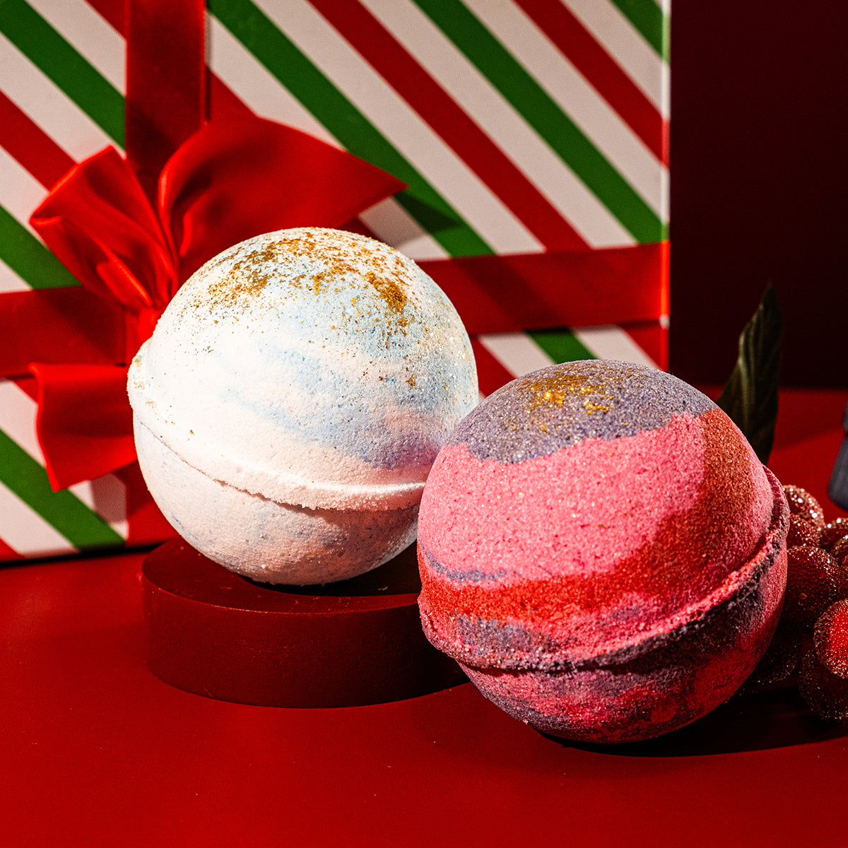 Cranberry Sugar Plum 10oz Mystery Jewelry Bath Bomb