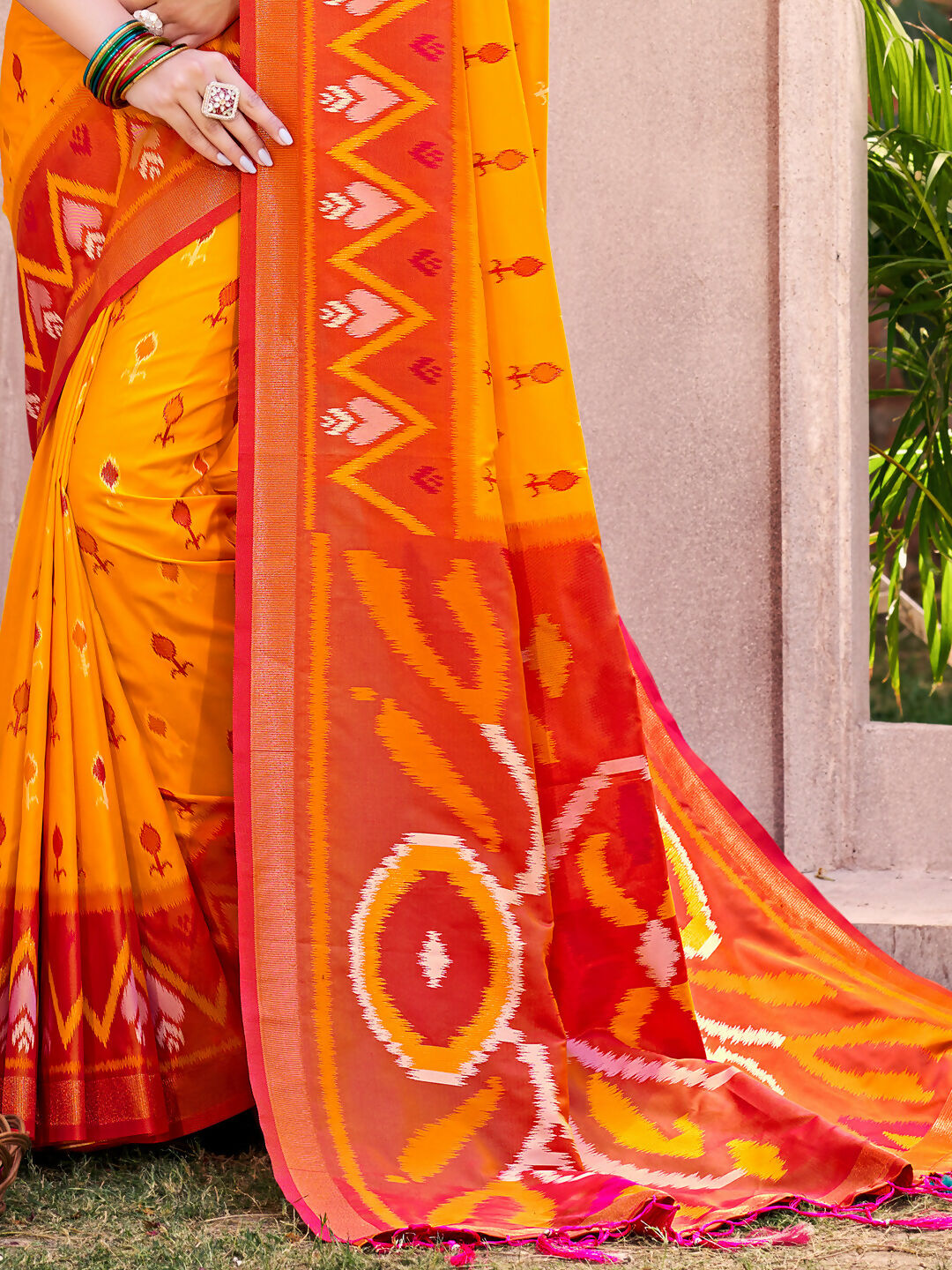 Yellow Pochampally Silk Saree with Matching Blouse Piece