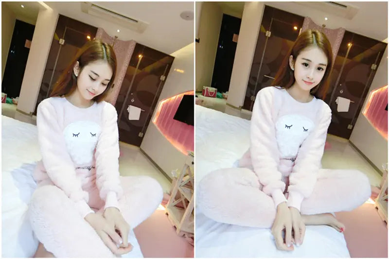 Women's Winter Fleece Pajama Set with Cute Hearts