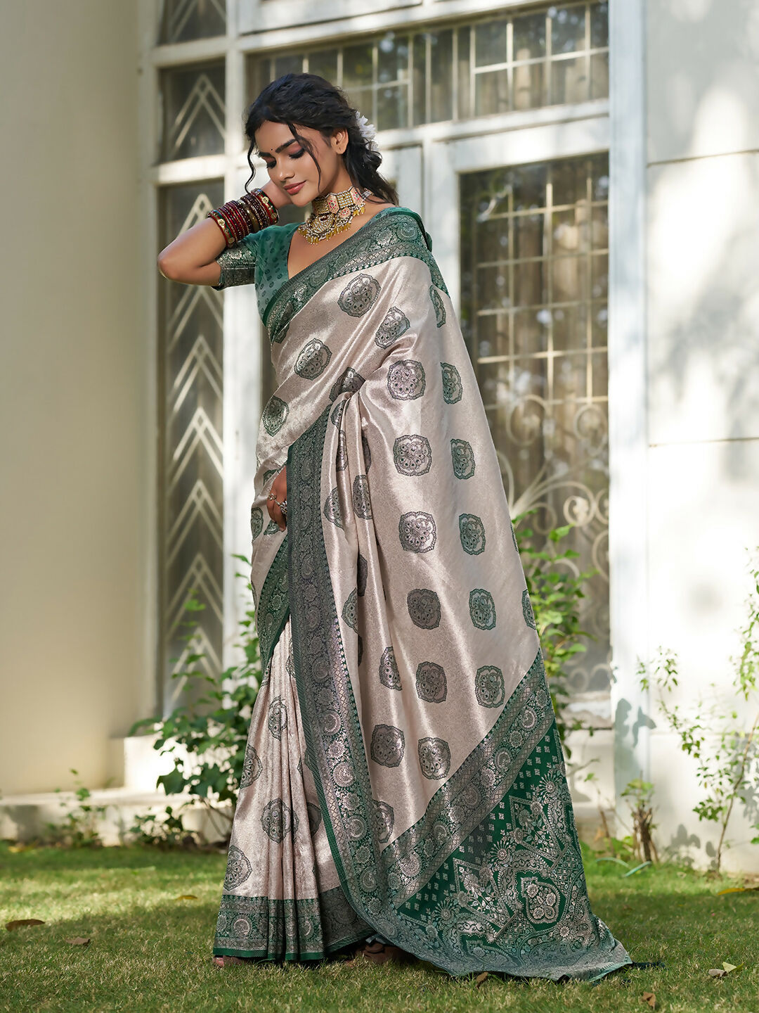 Cream and Dark Green Silk Blend Saree Traditional Ethnic Wear