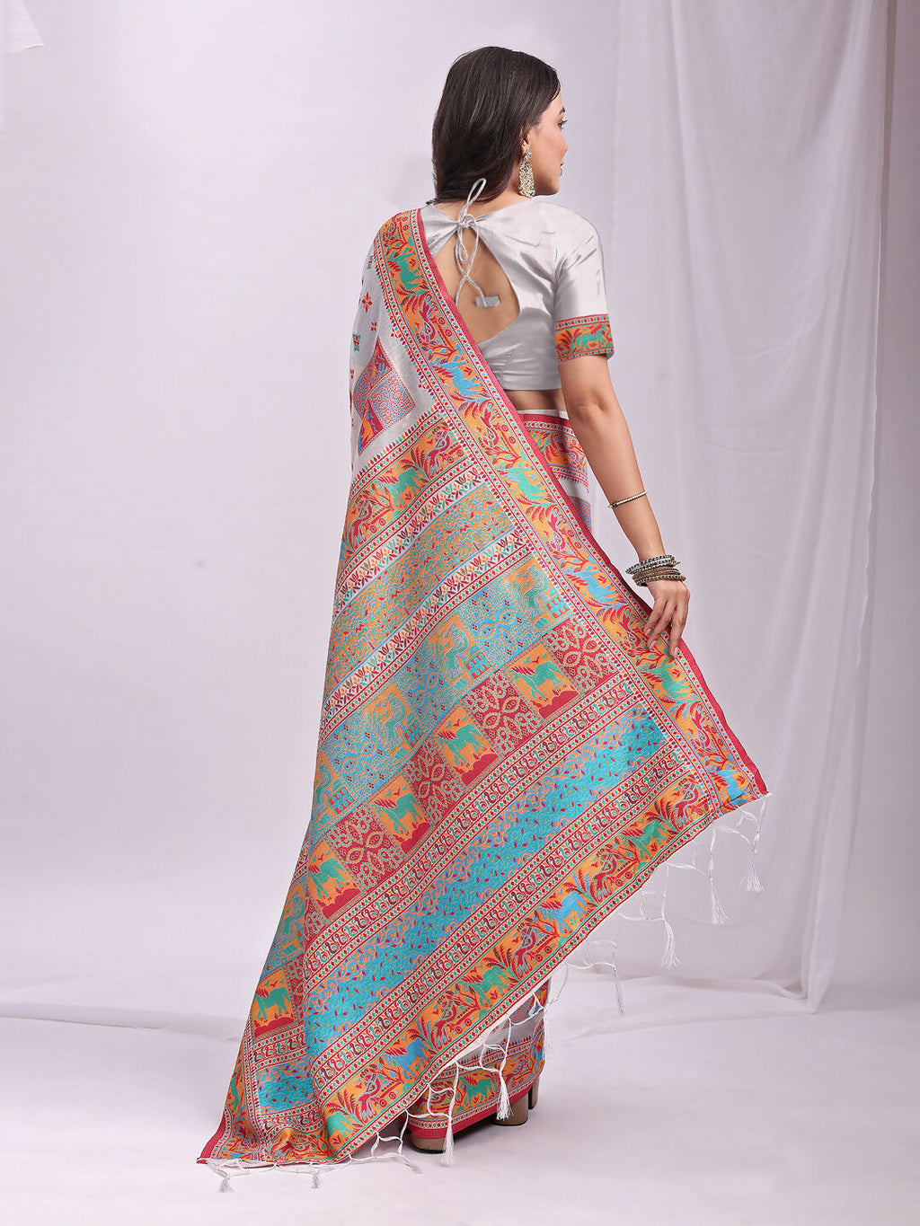 White Linen Cotton Saree with Matching Blouse Piece - Elegant Ethnic