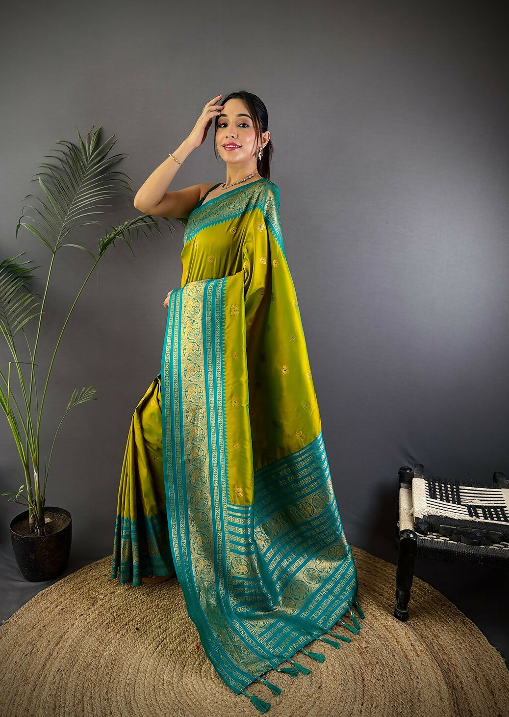 Light Green Banarasi Woven Soft Silk Saree with Blouse Piece