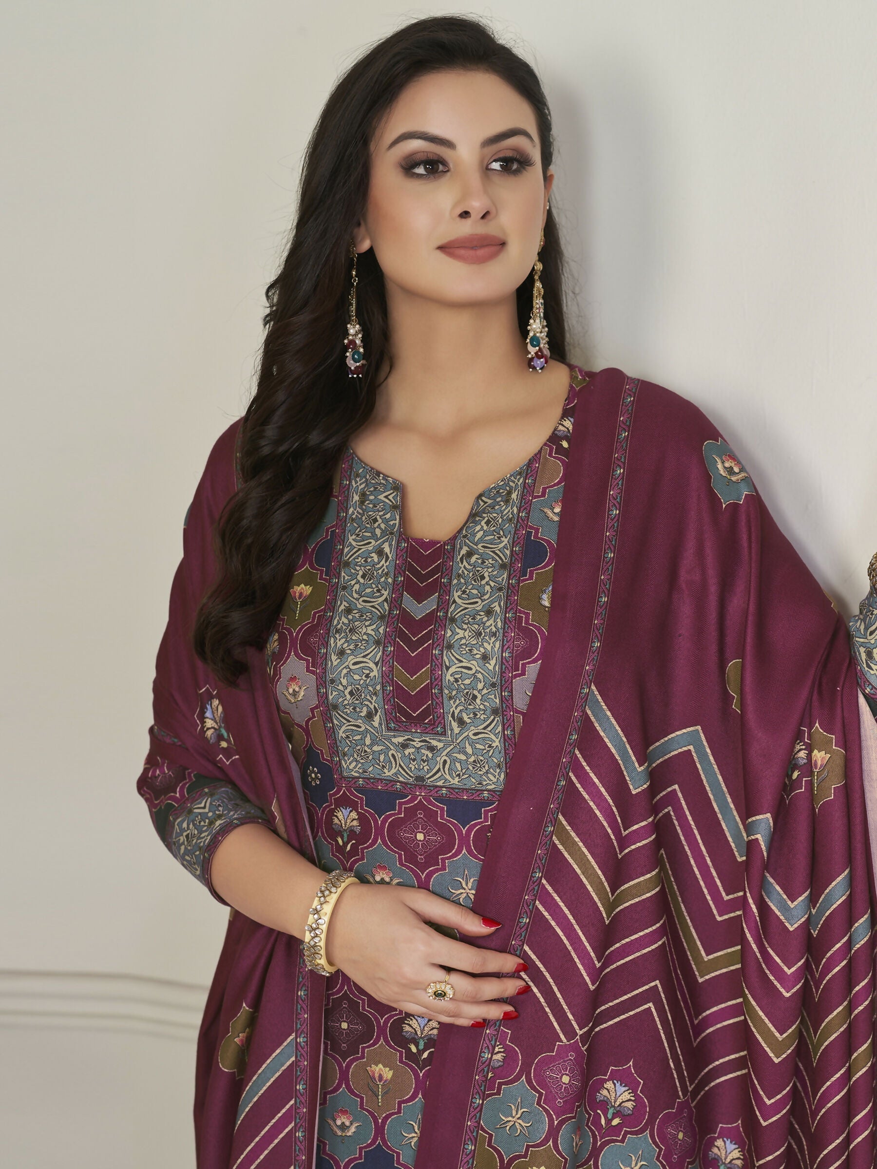 Women's Multicolor Pashmina Digital Printed Straight Kurta Set