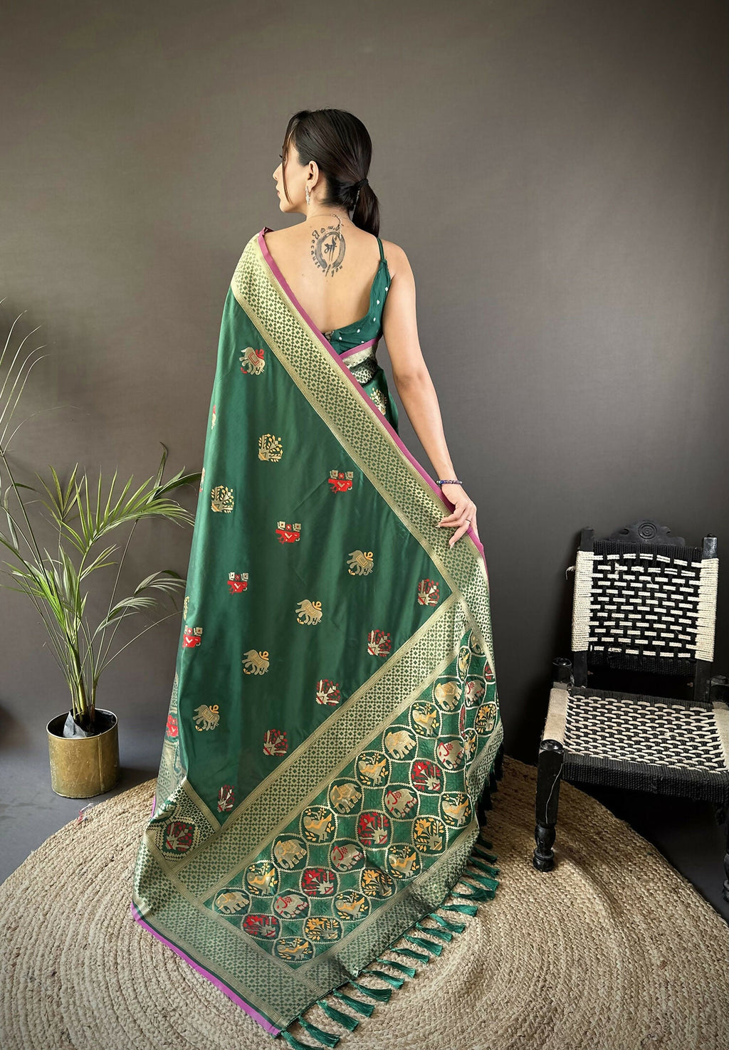 Green Elephant & Floral Motif Soft Lichi Silk Banarasi Saree