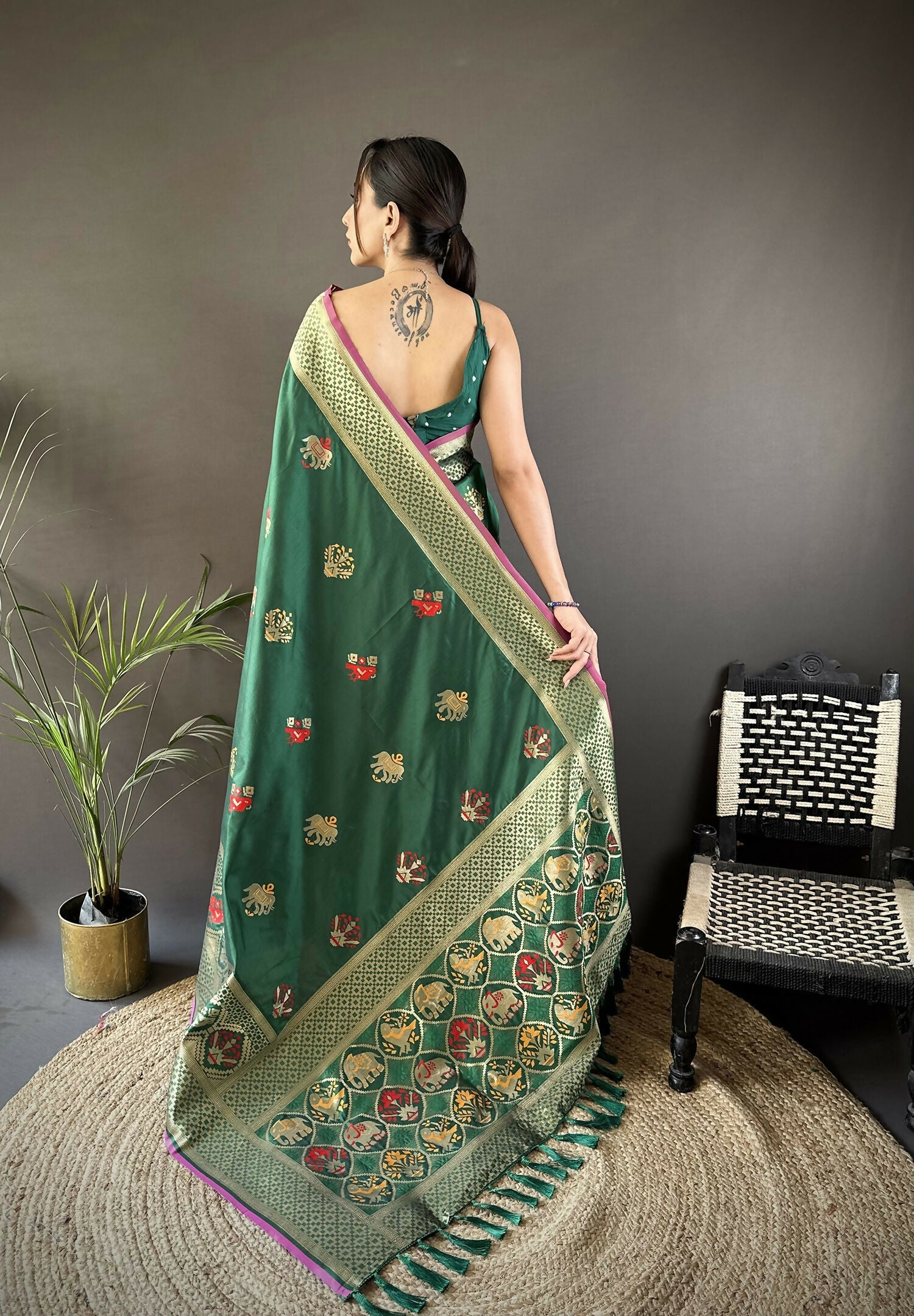 Green Elephant & Floral Motif Soft Lichi Silk Banarasi Saree