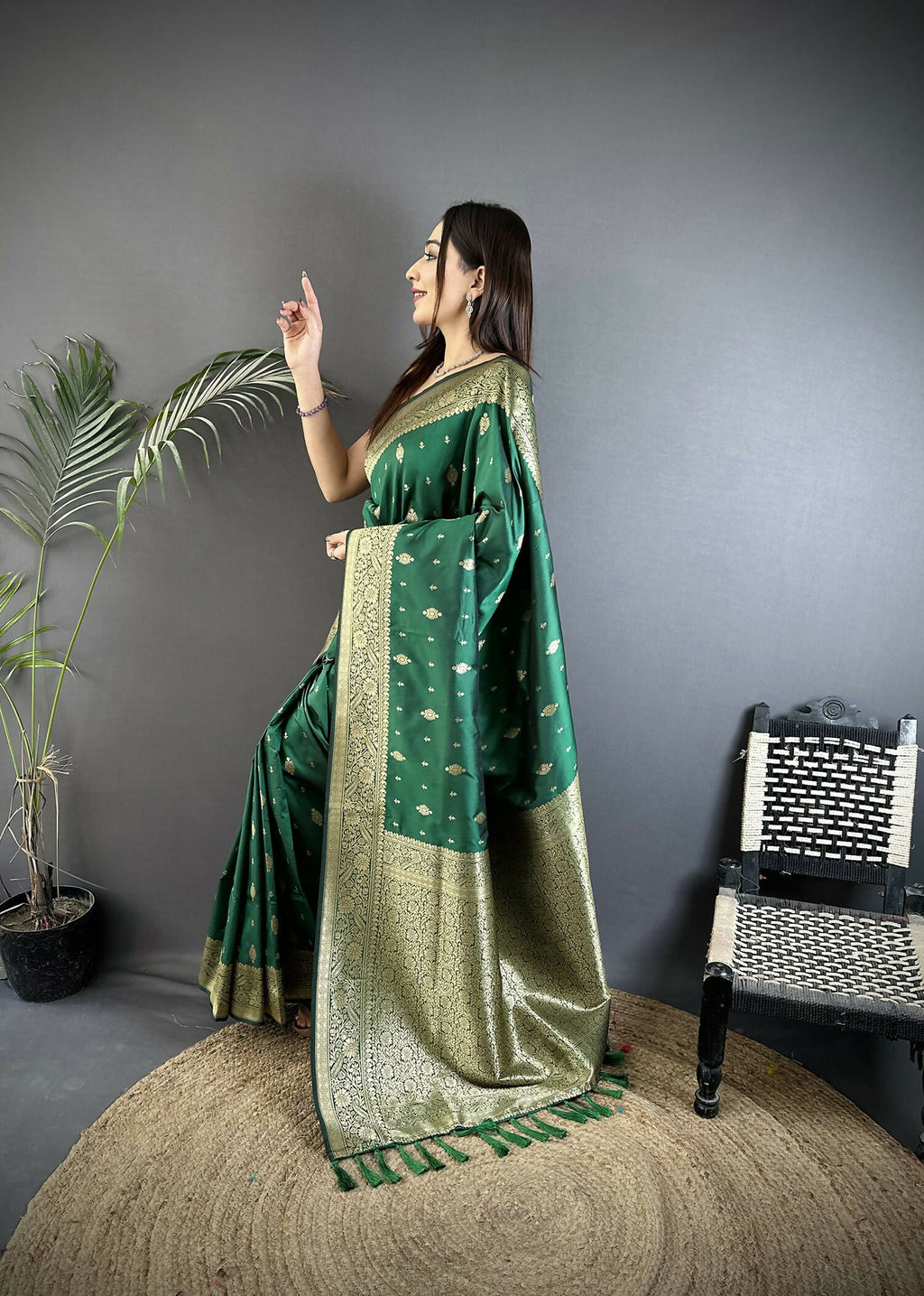 Green Banarasi Silk Saree with Zari Weaving Motif
