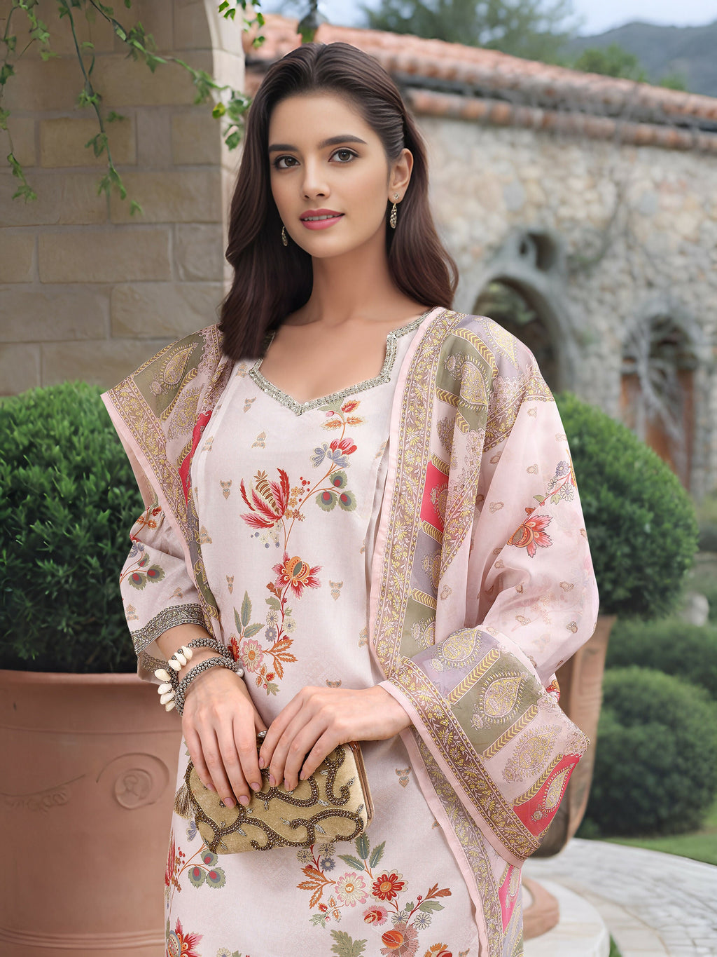 Off White Digital Print Kurta Set with Foil Detail