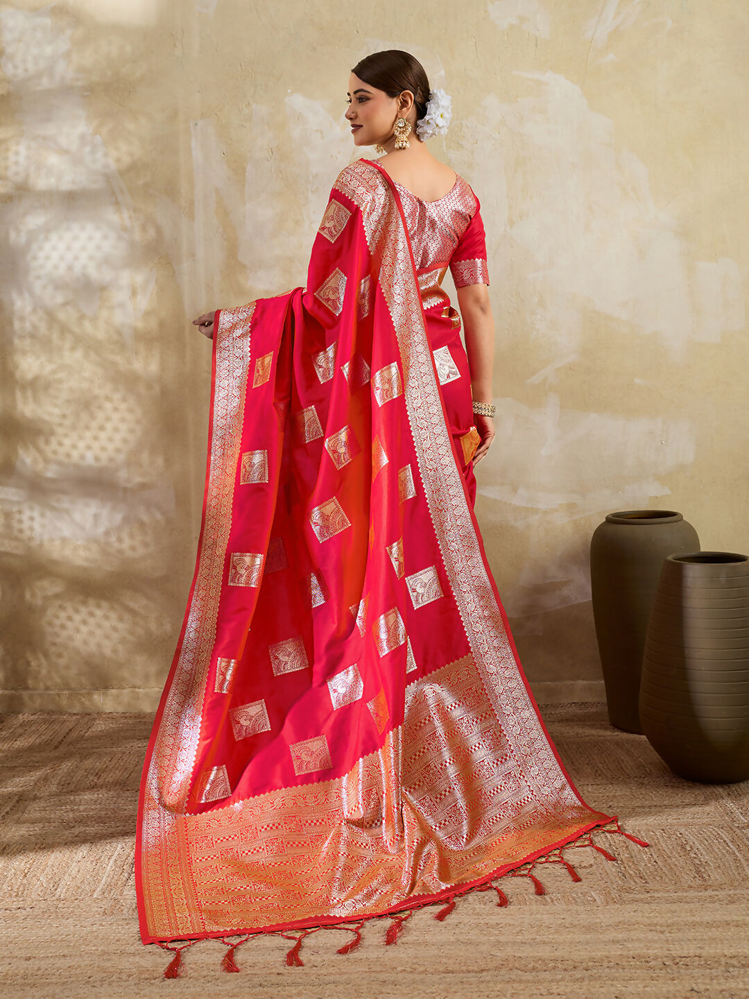 Elegant Red Silk Blend Saree with Matching Blouse