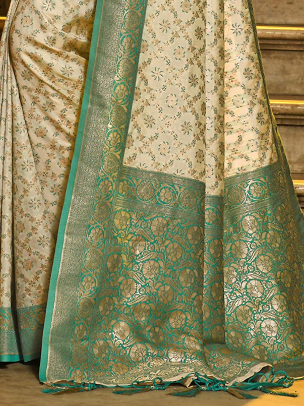 Sea Green Banarasi Silk Saree with Matching Blouse Piece