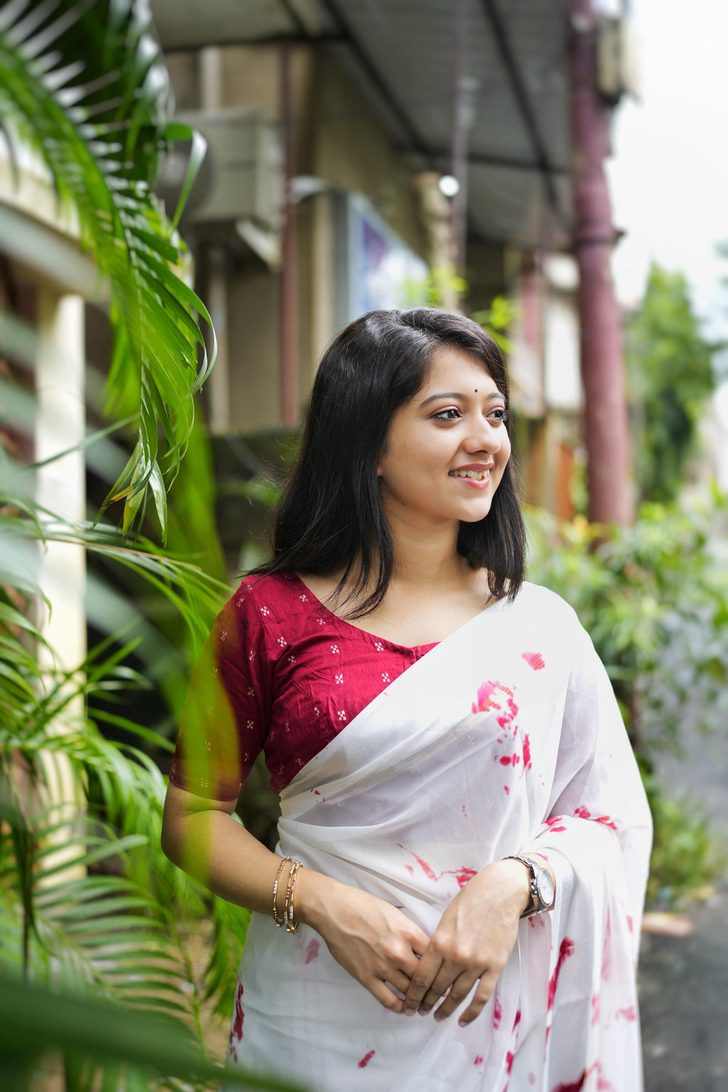Red Poly Georgette Tie and Dye Saree with Satin Pattu Border