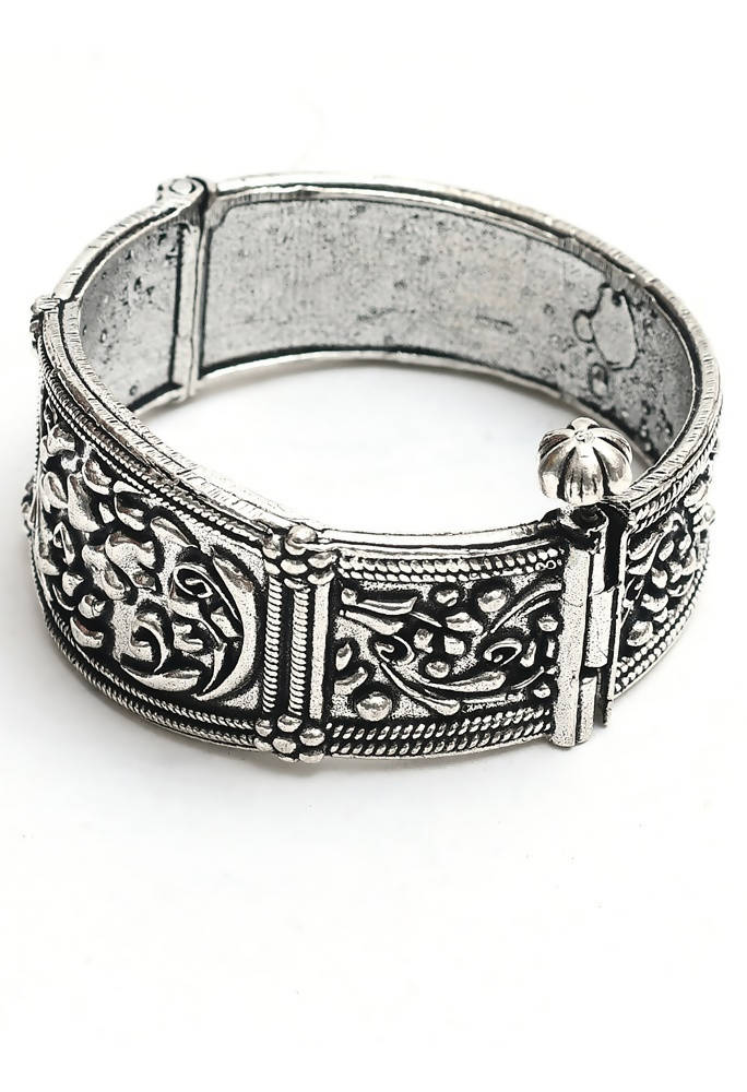 Adjustable Screw-Type Oxidised Silver-Plated Bracelet