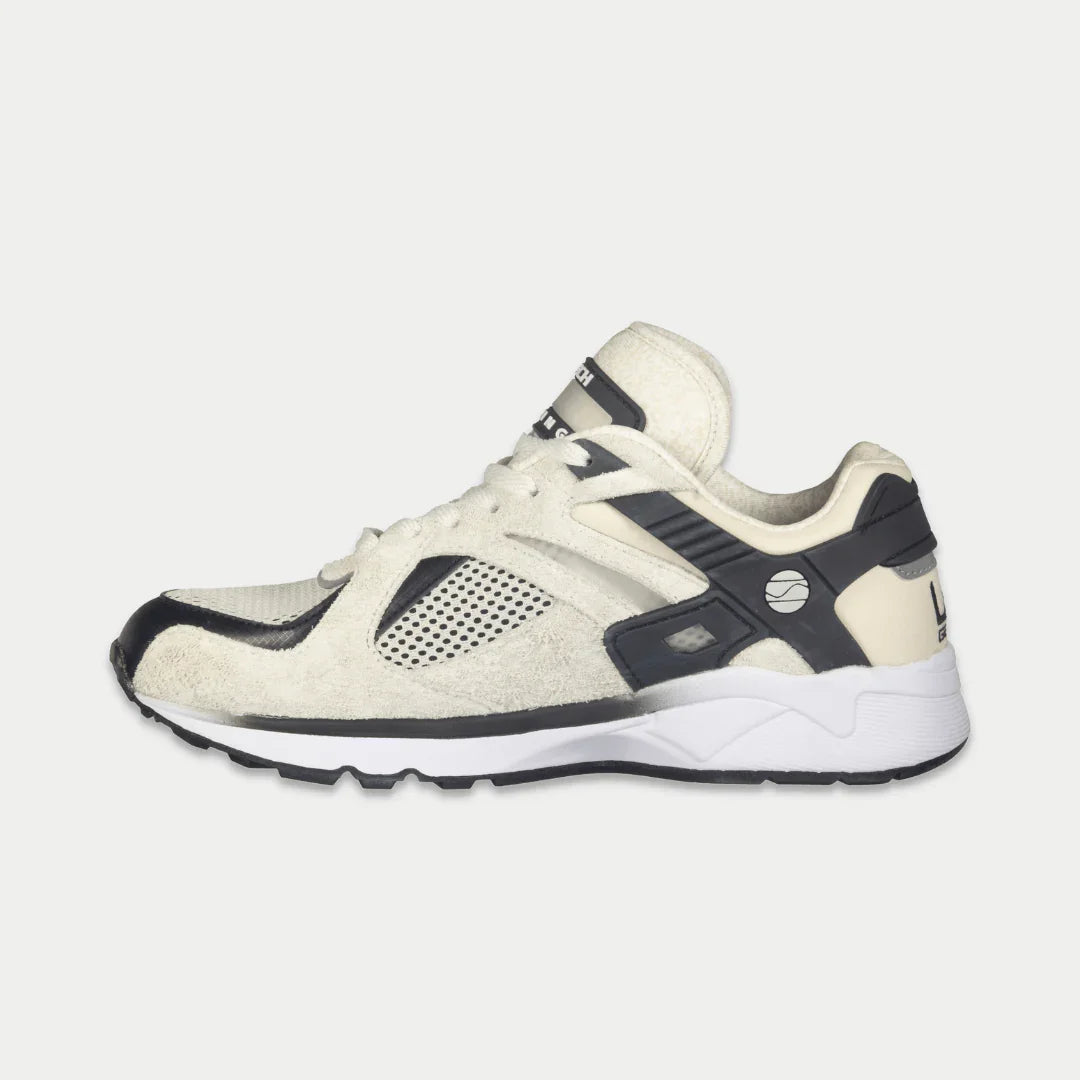 Catapult Light-Up Lowtop Retro Sneakers in White and Black