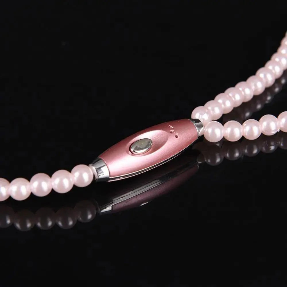 Luxury Pearl Stereo Earphone Necklace with Mic for Everyday Wear