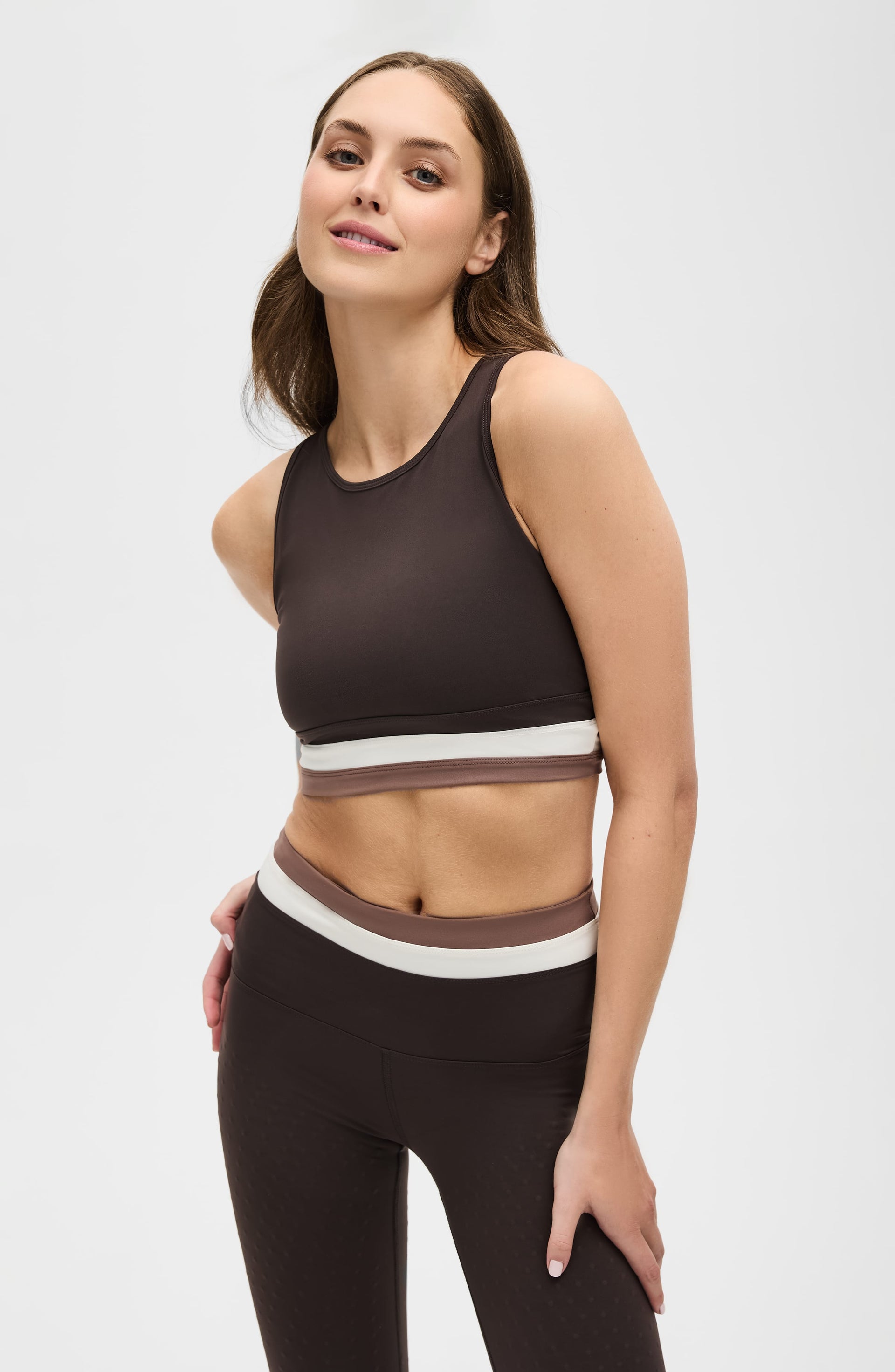 Le Monde tri-tone sculpting support bra in espresso and light-brown colorway.